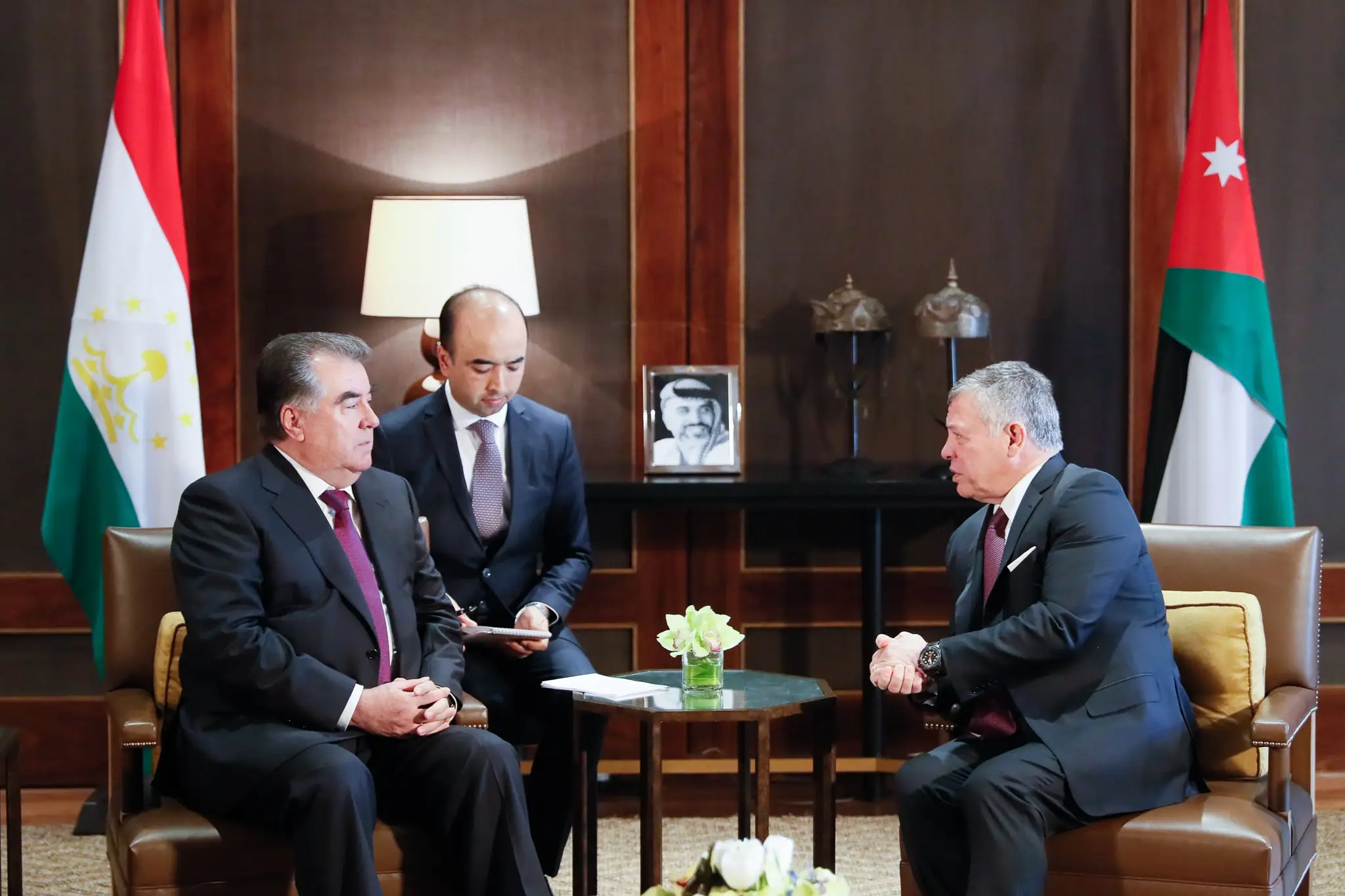 King, Tajik President hold talks in Amman
