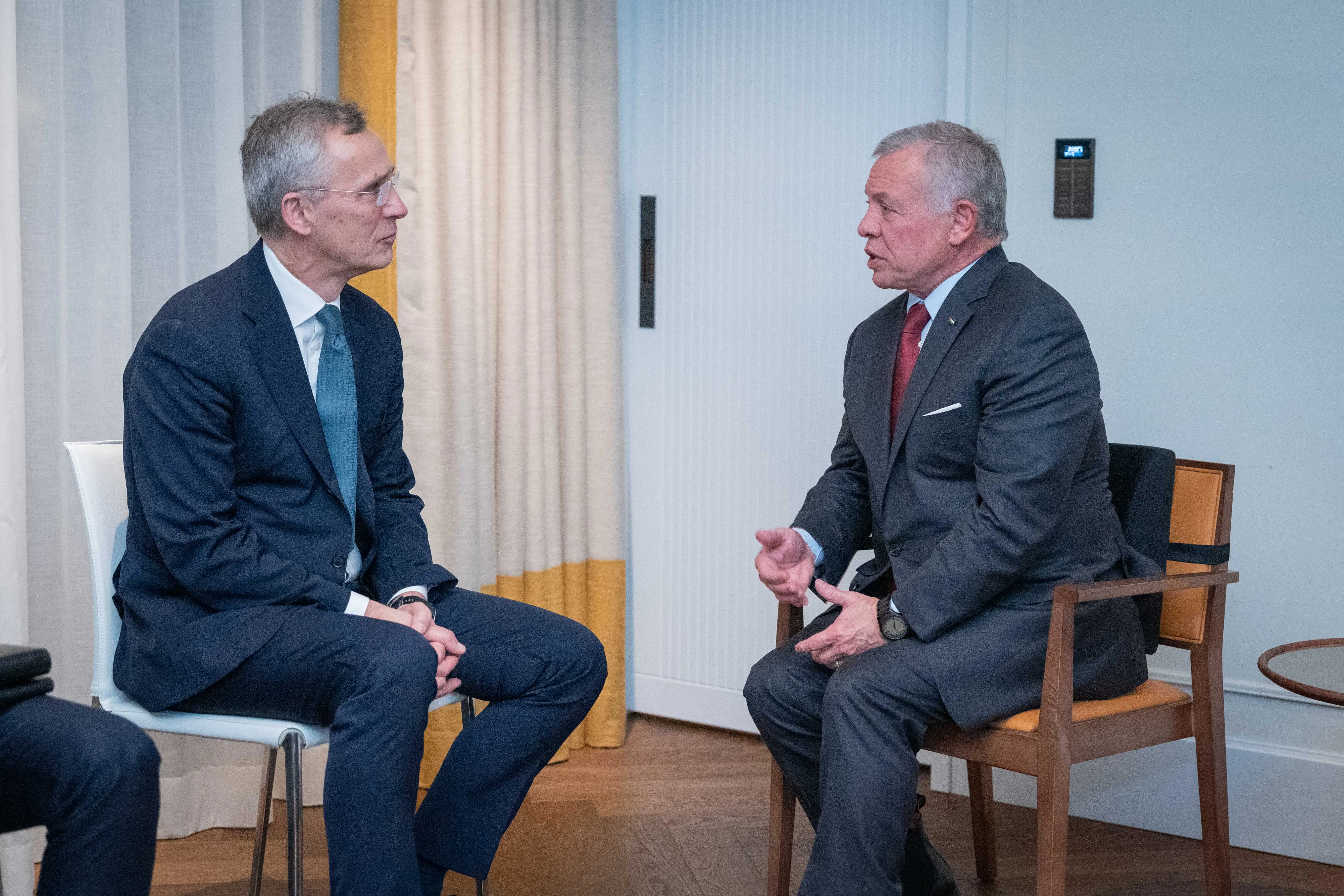 King discusses Gaza developments with PMs of Qatar, Ireland, Denmark, and NATO chief in Munich