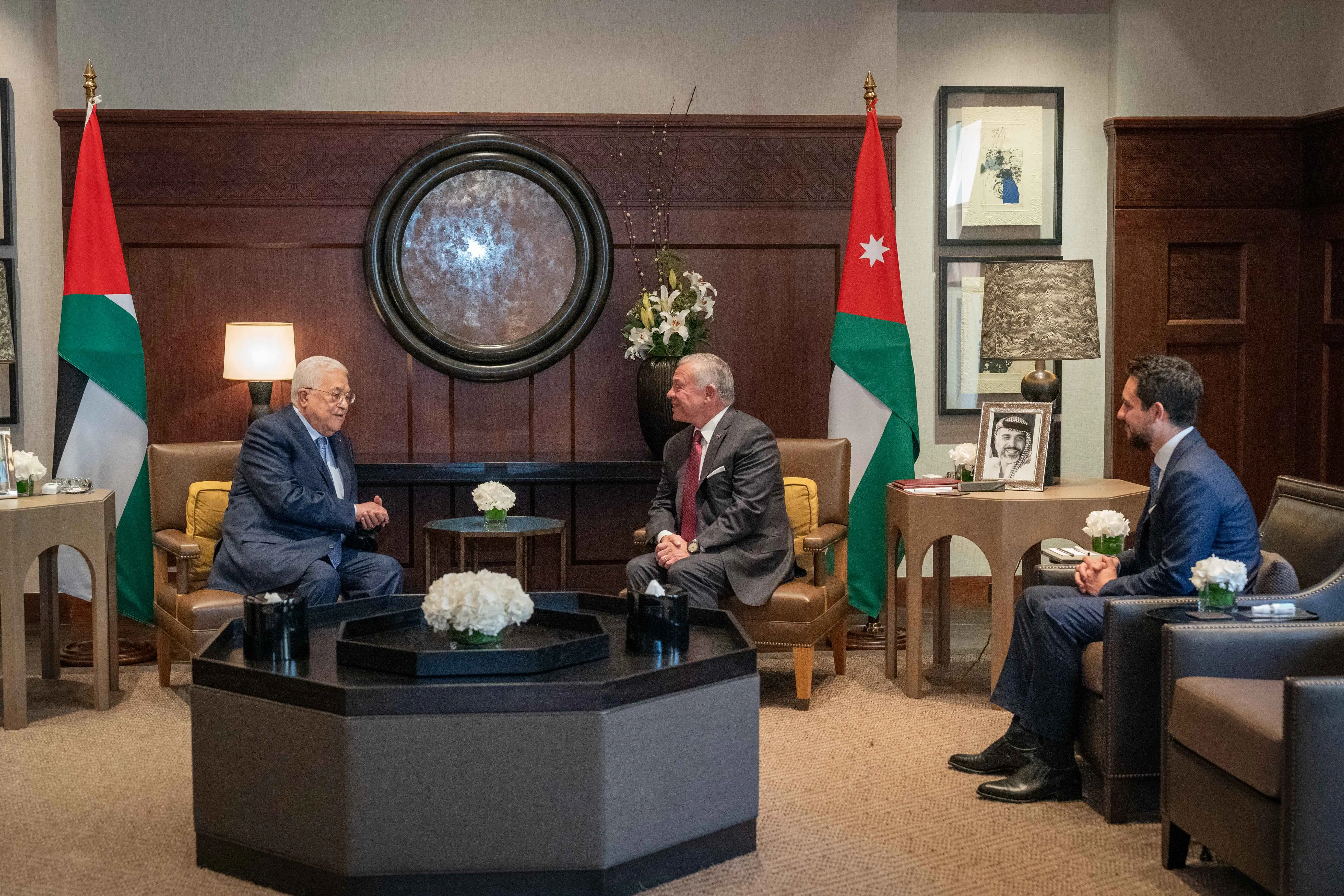 الملك يؤكد لدى لقائه عباس الحرص على إدامة التنسيق العربي لدعم الشعب الفلسطيني