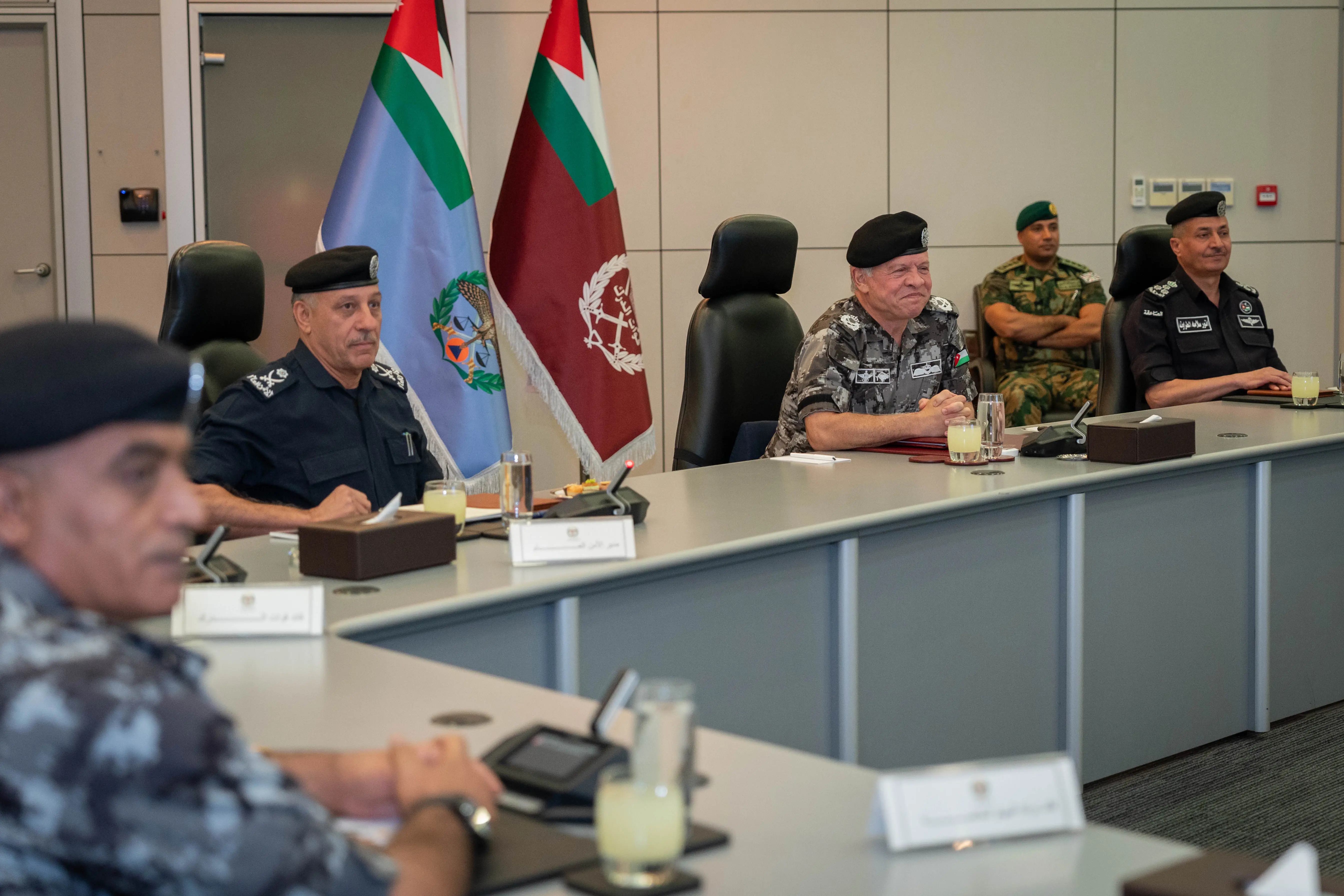 King visits Gendarmerie Forces headquarters