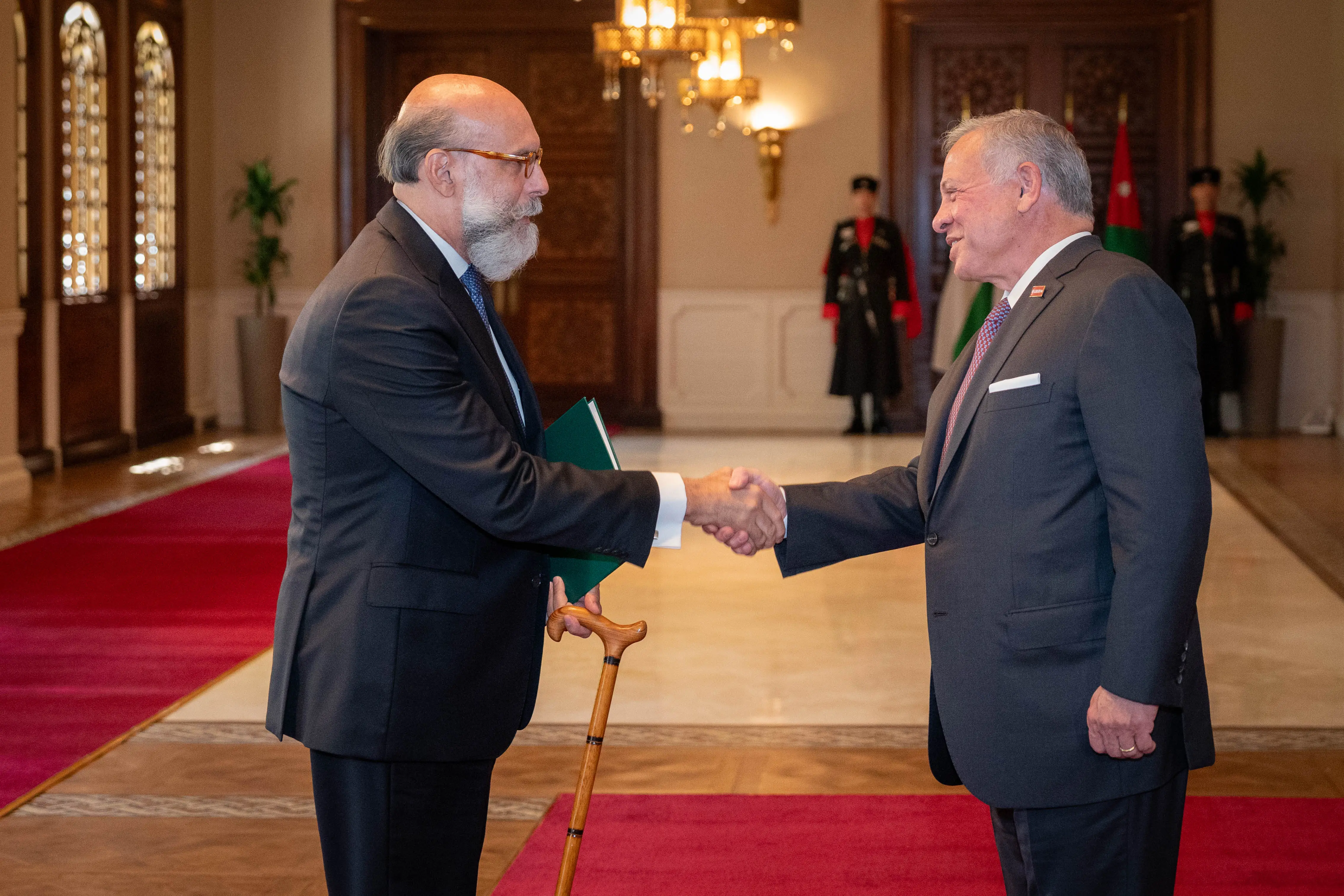 King accepts credentials of new ambassadors
