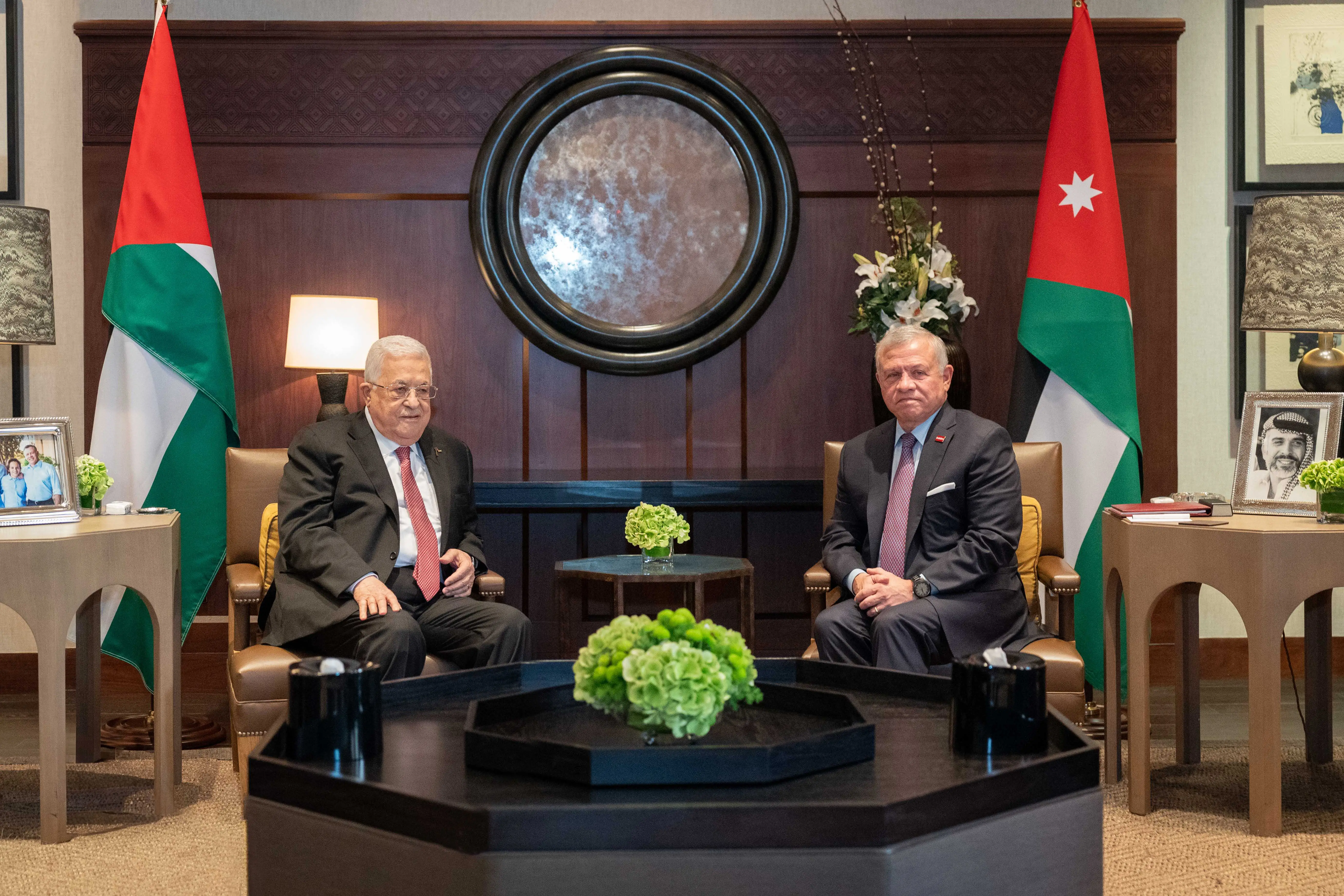 King, Palestinian president warn of exacerbating humanitarian crisis in Gaza