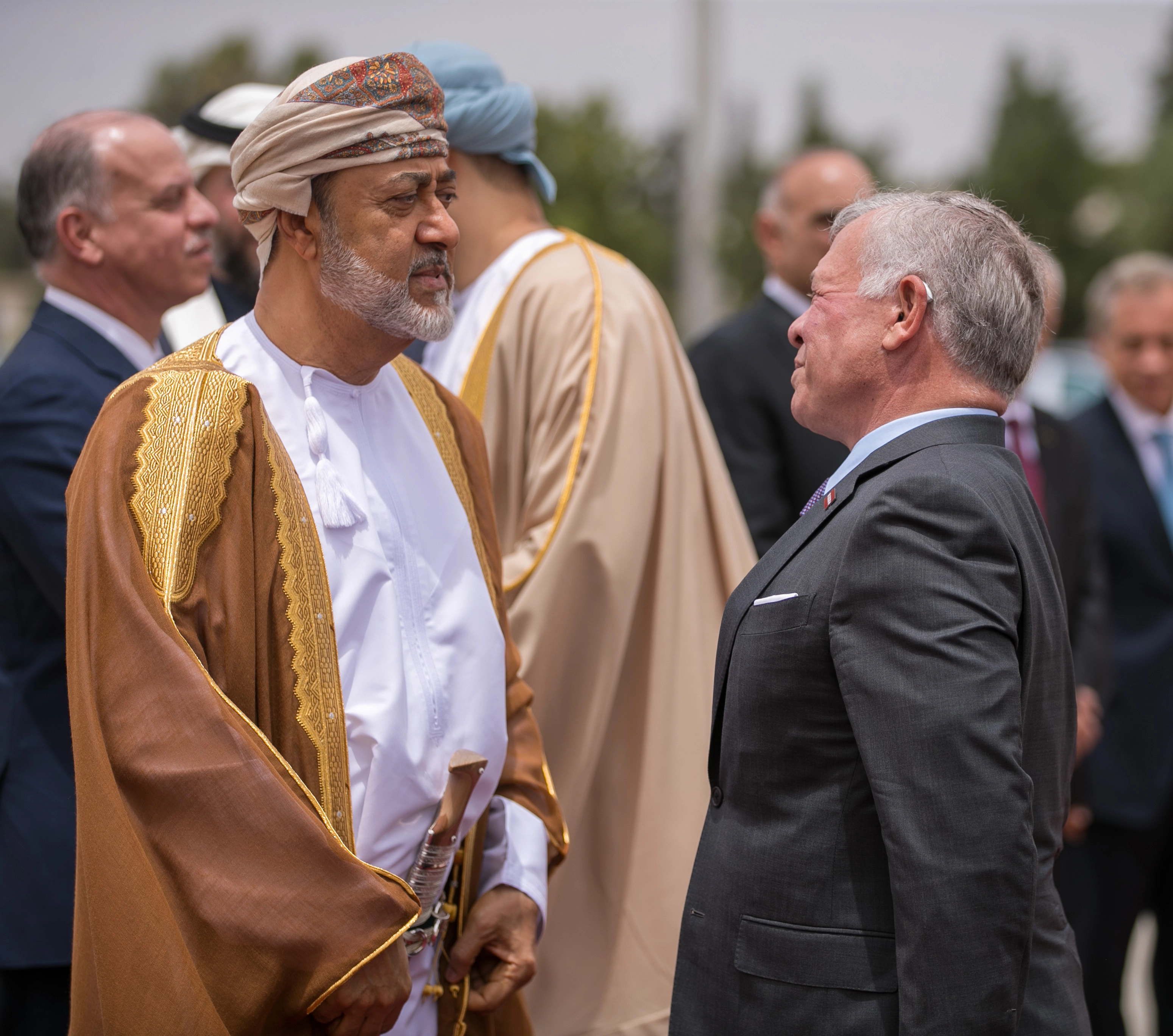 King, Crown Prince bid farewell to Oman Sultan