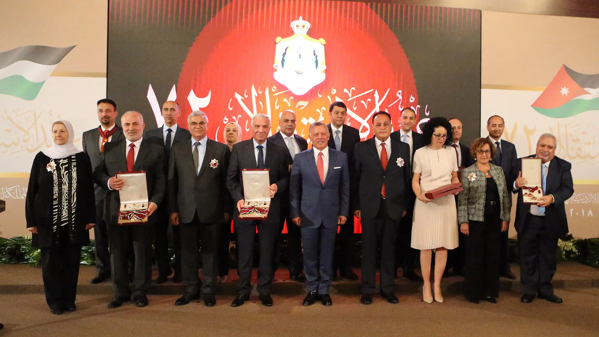 King bestows medals on leading Jordanian institutions, individuals on occasion of 72nd Independence Day