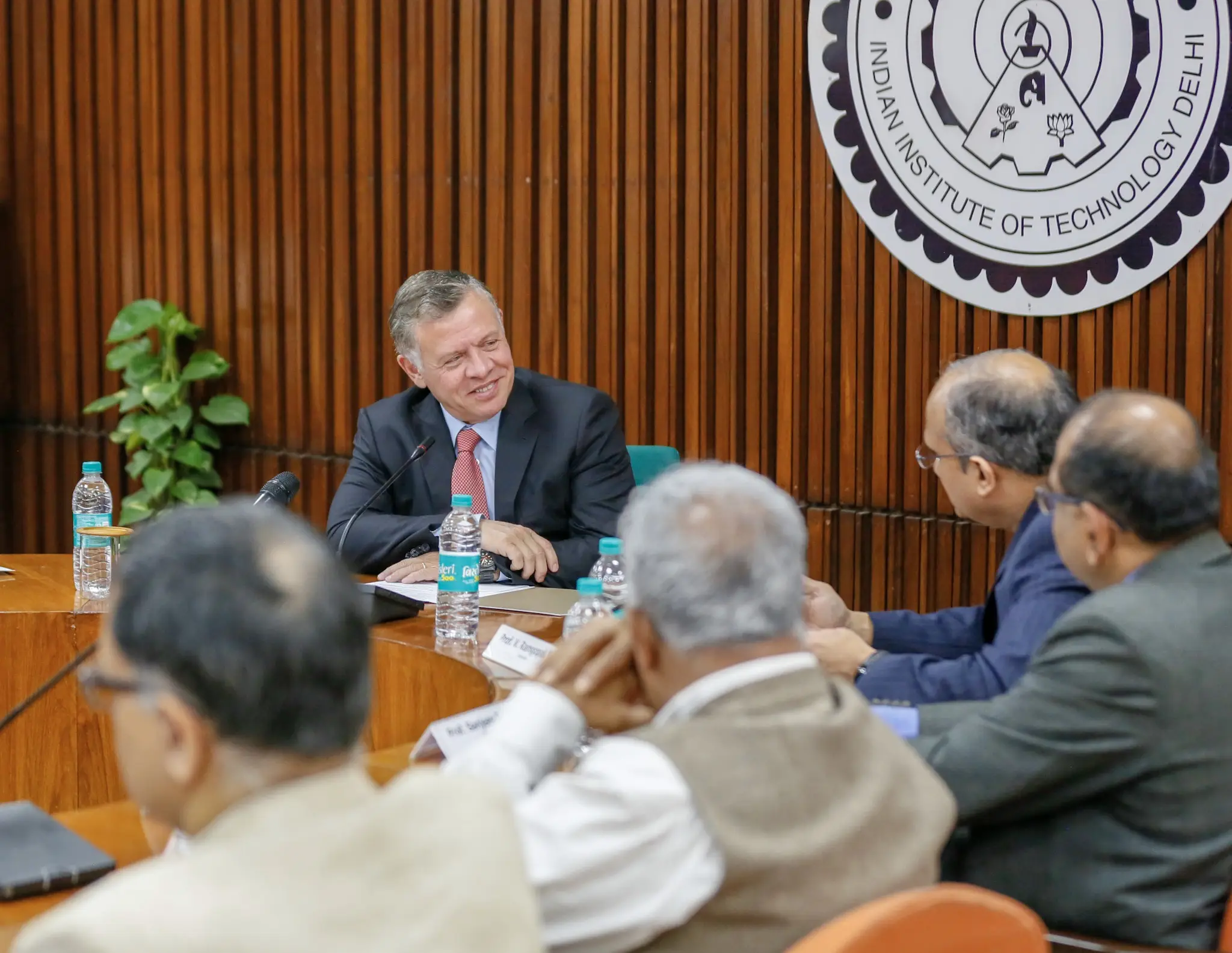 King visits Indian Institute of Technology Delhi