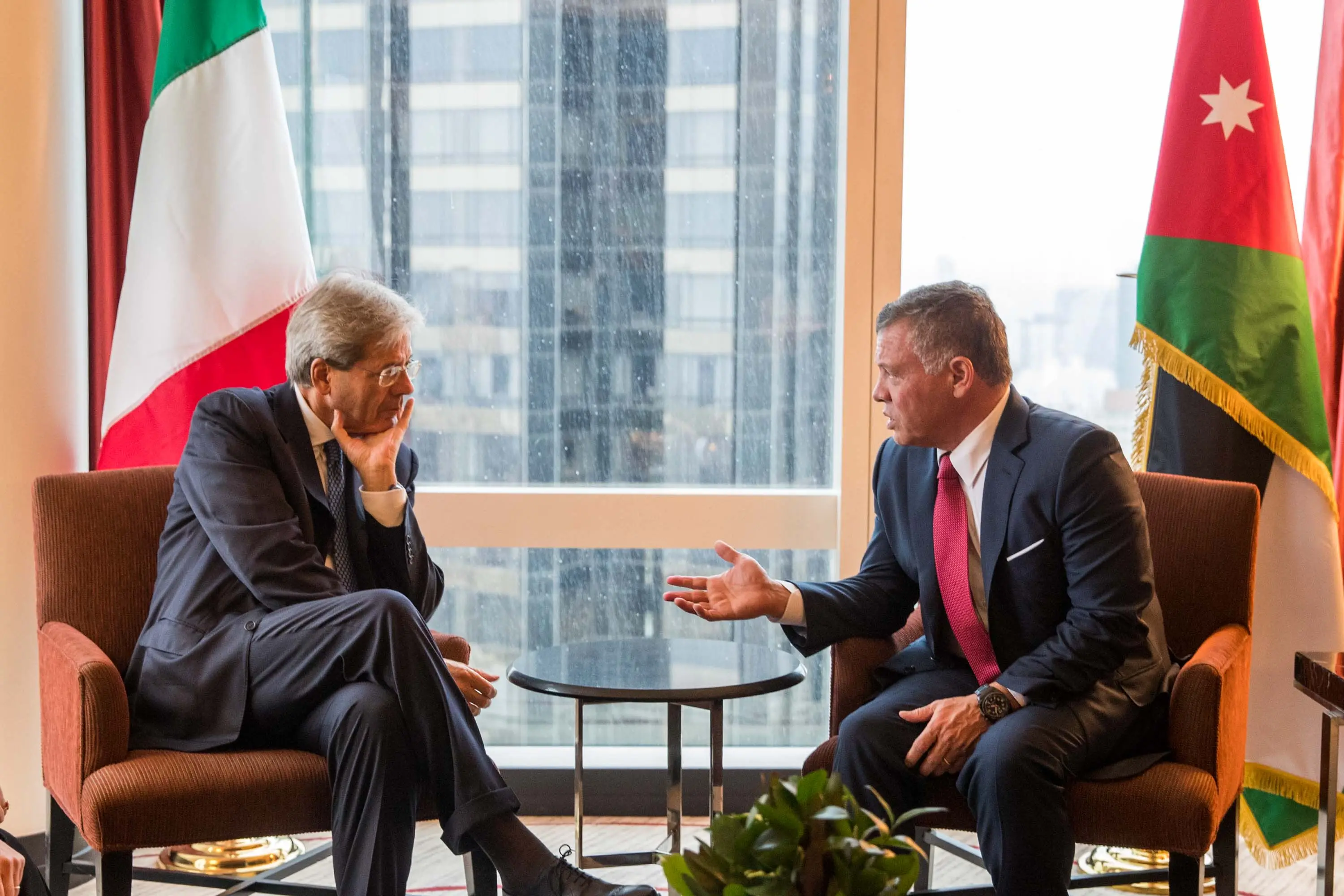 King meets Pakistan, Italy prime ministers