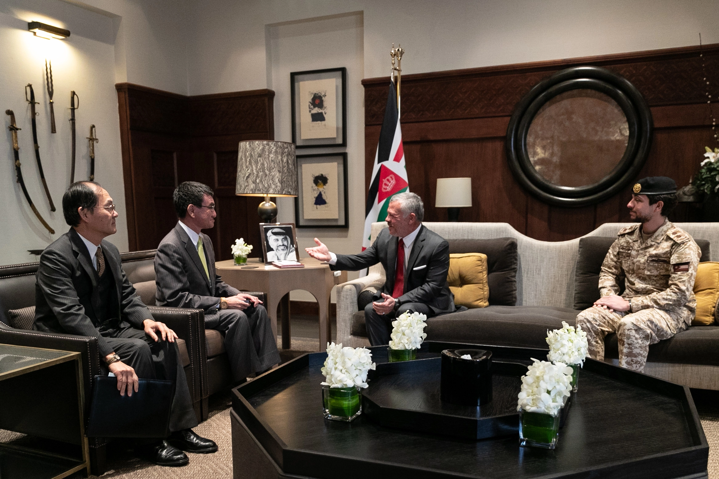 King meets Japanese defence minister