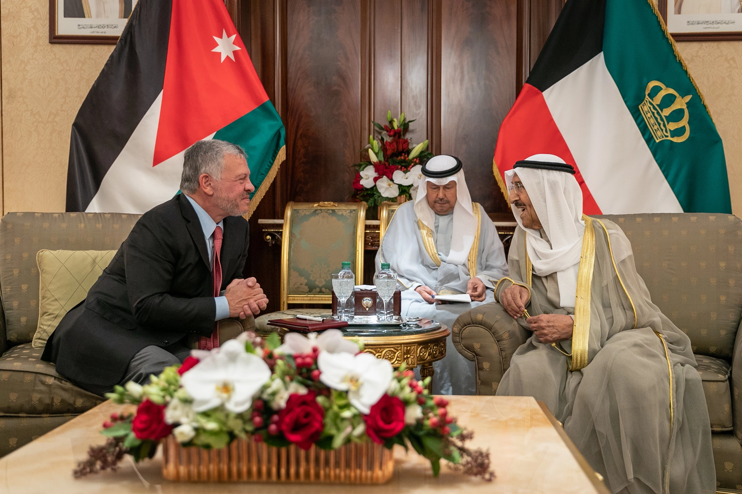 King, Kuwait emir hold talks on brotherly bilateral ties