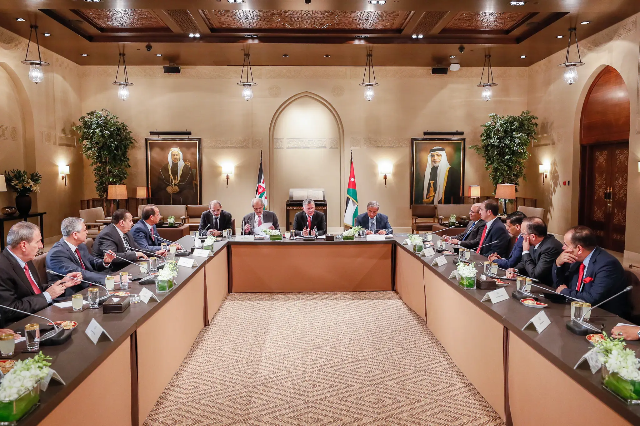King meets heads of official media, chief editors, and columnists