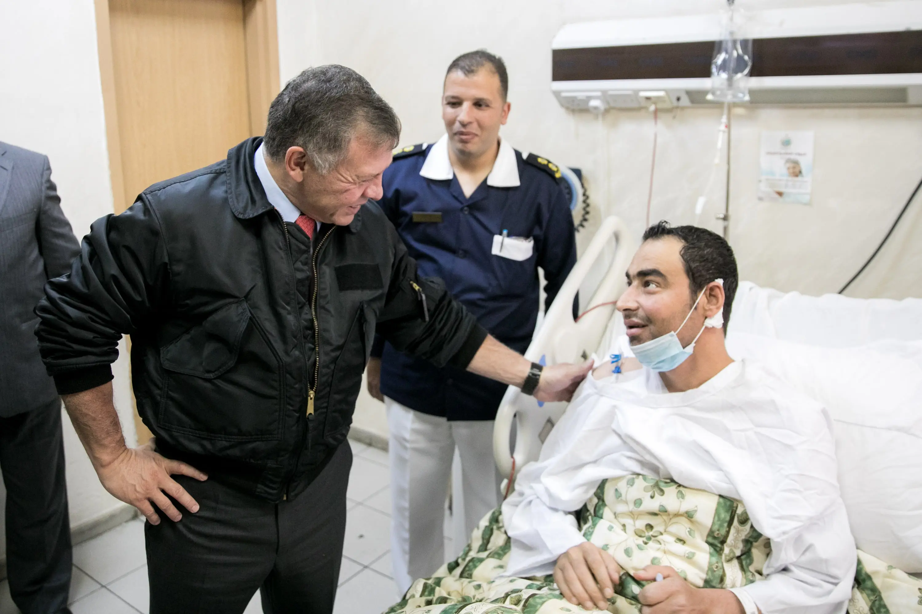 King inspects services at King Hussein Medical Centre, urges expediting its development project
