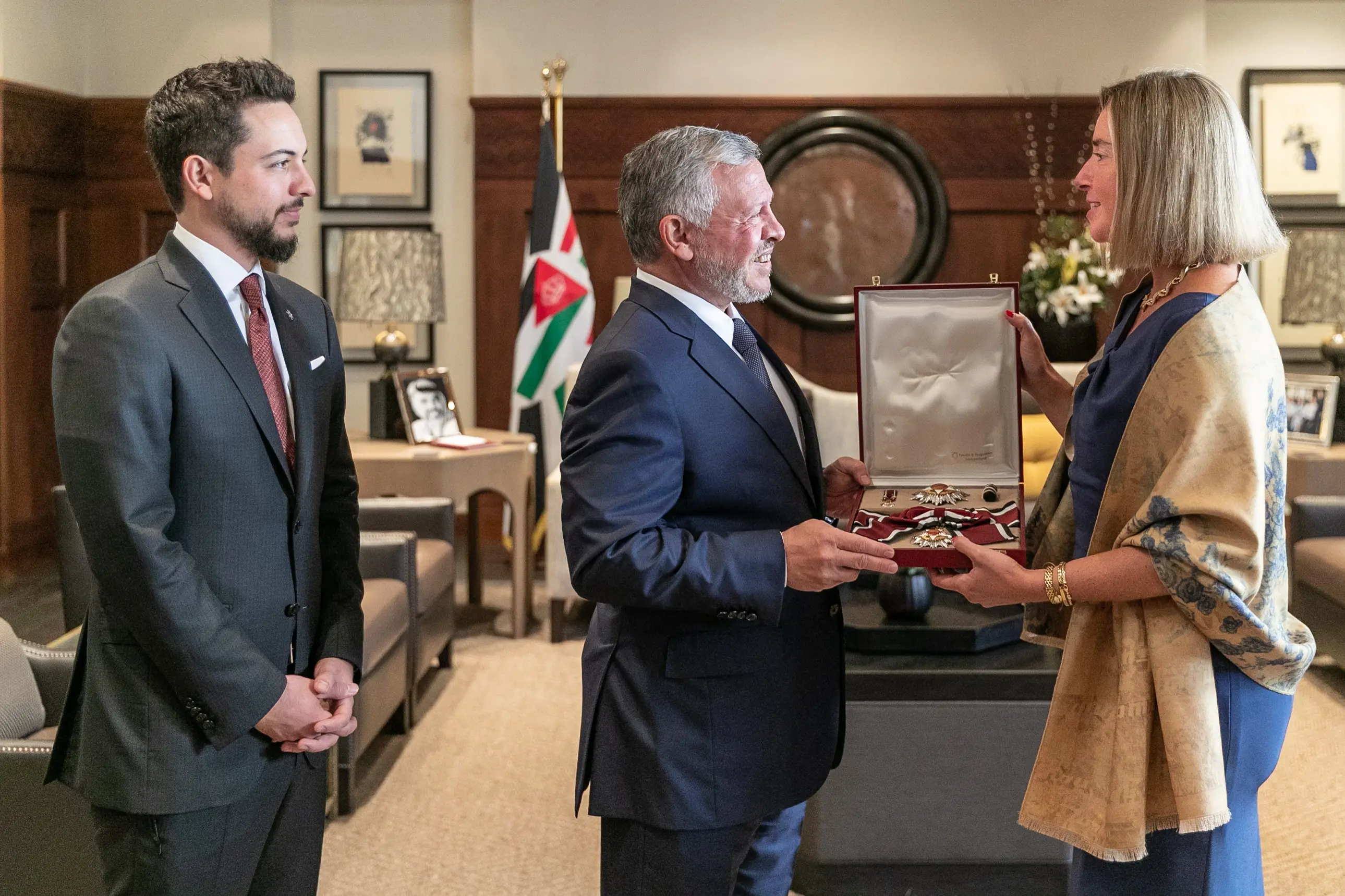 King receives EU high representative for foreign affairs