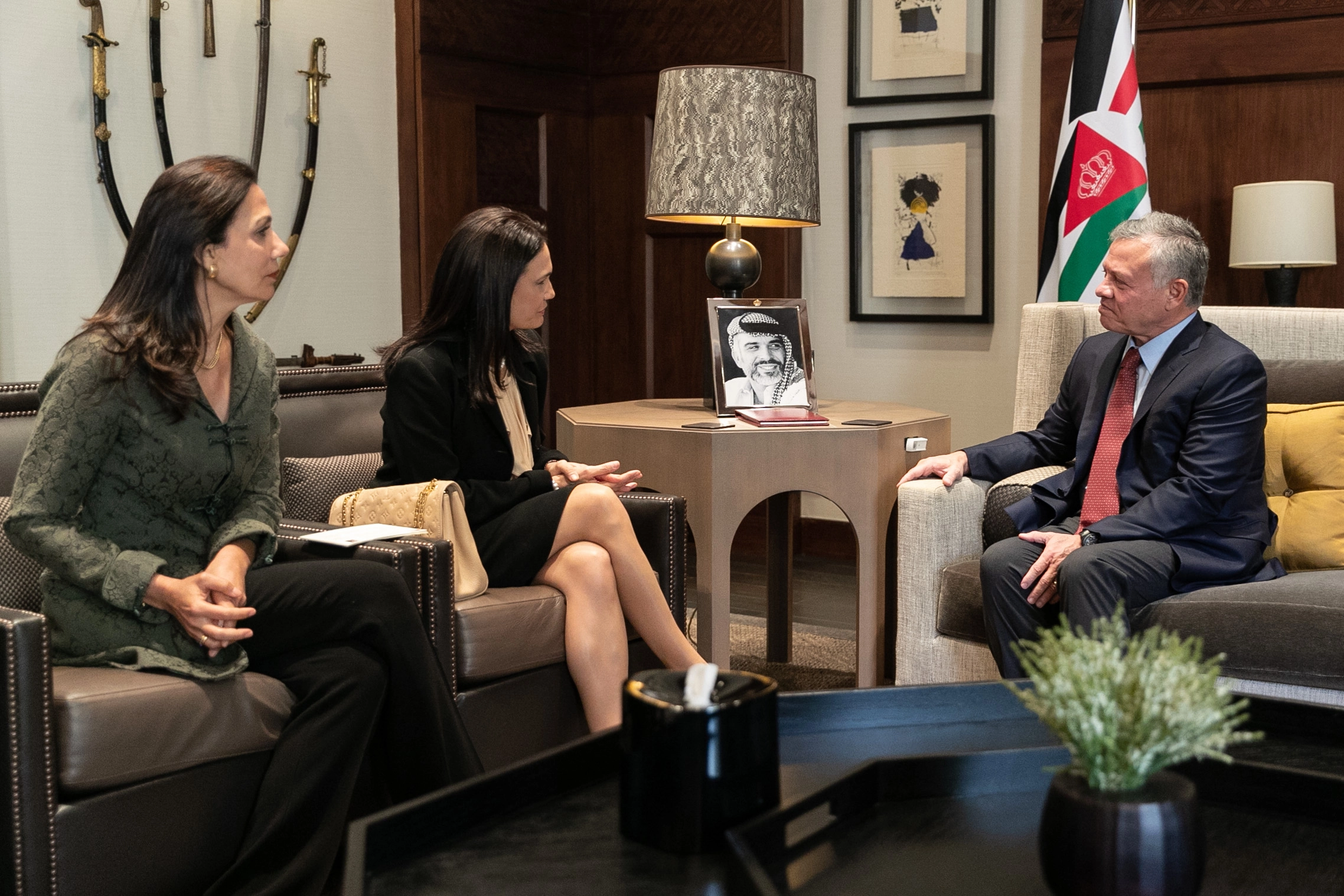 King receives Panama VP