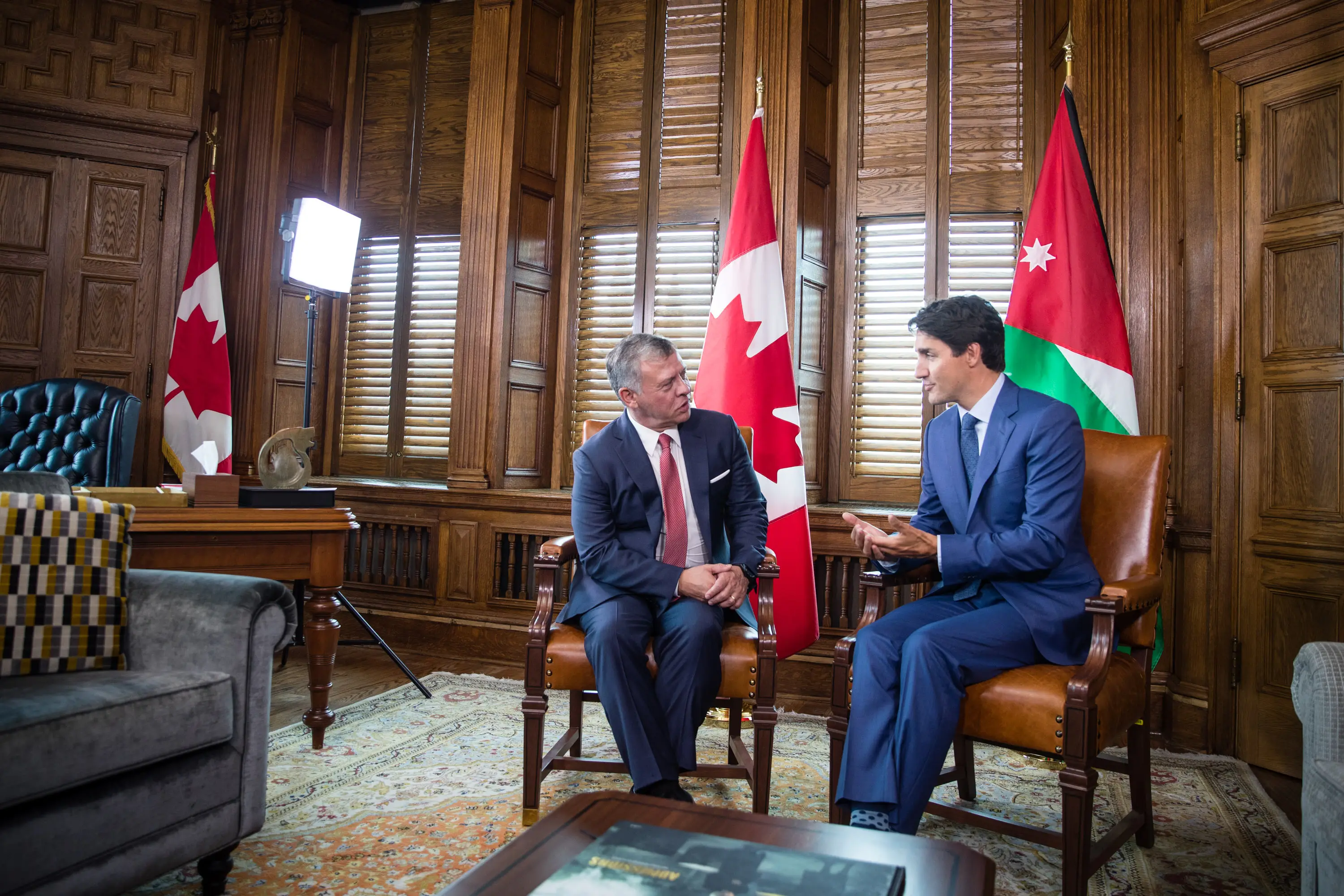 King holds talks with Canadian PM