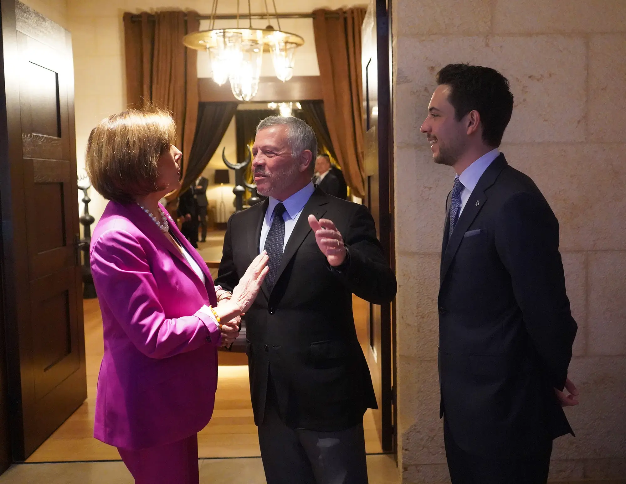 King meets with US Congress delegation