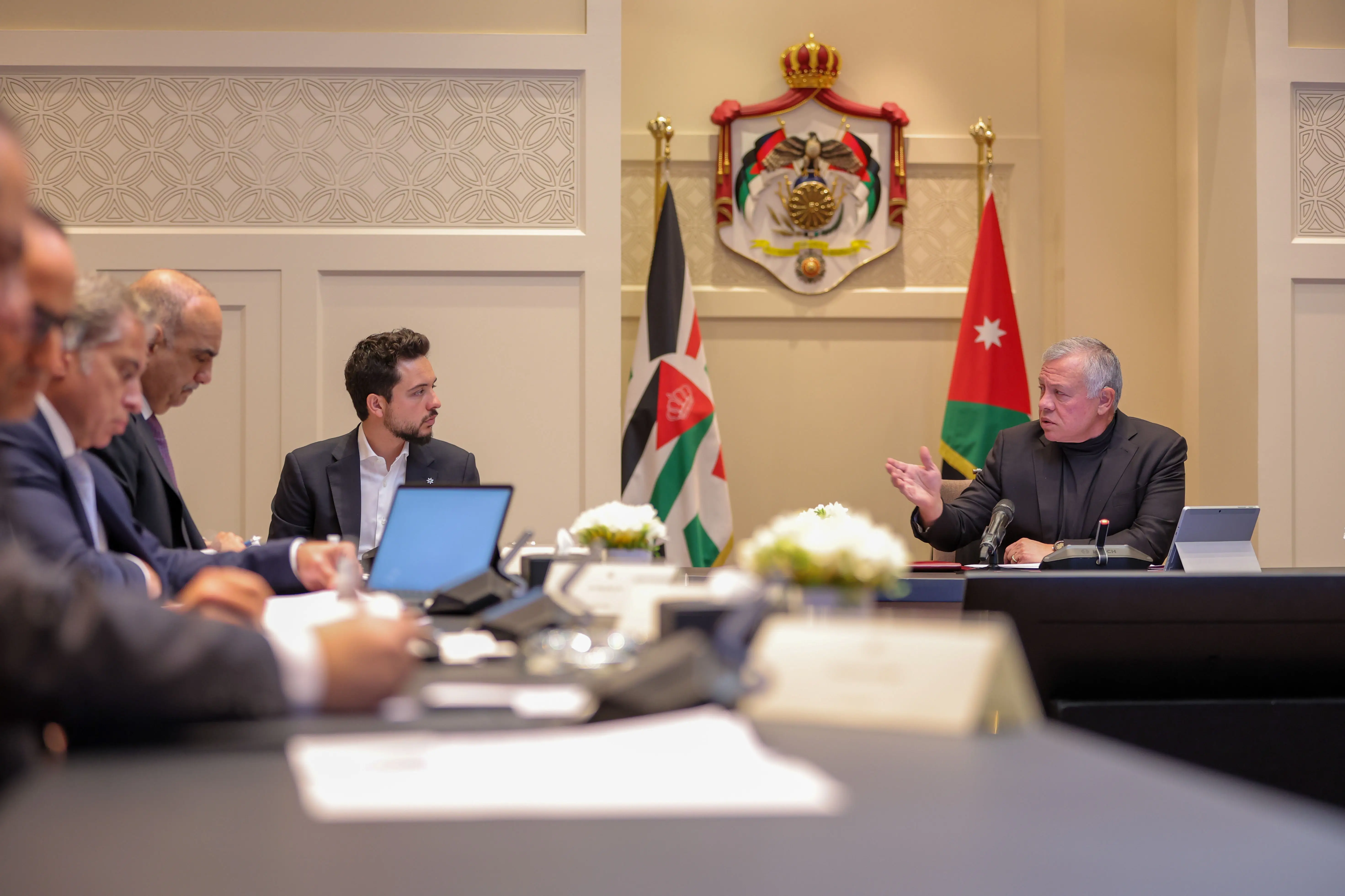 King urges showing tangible results of public sector modernisation