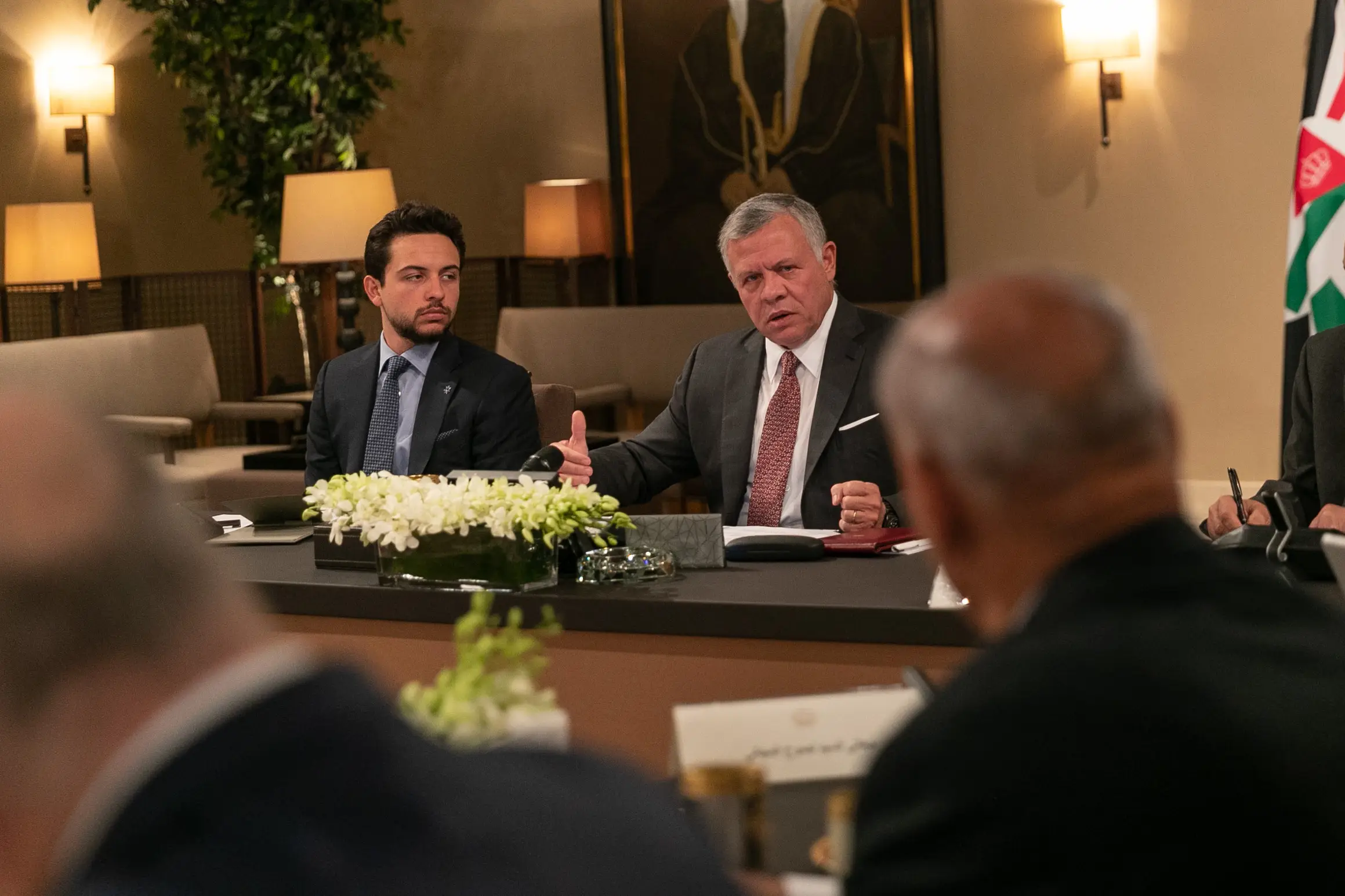 King meets political media figures, says Jordan strong, capable of overcoming challenges
