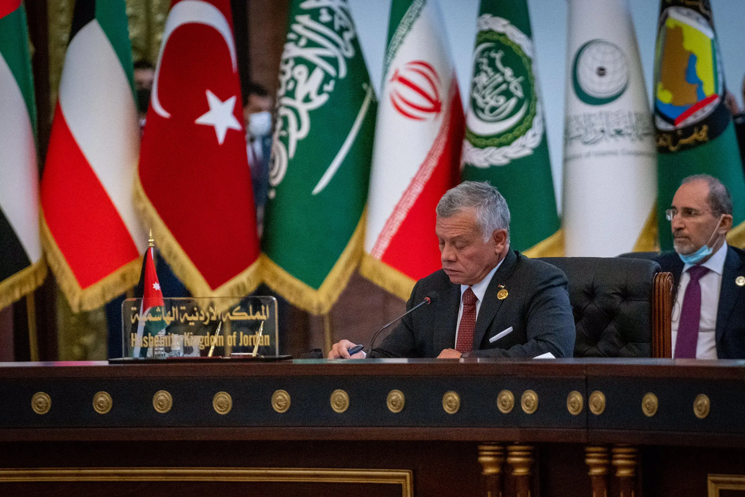 الملك يلقي كلمة في مؤتمر بغداد للتعاون والشراكة