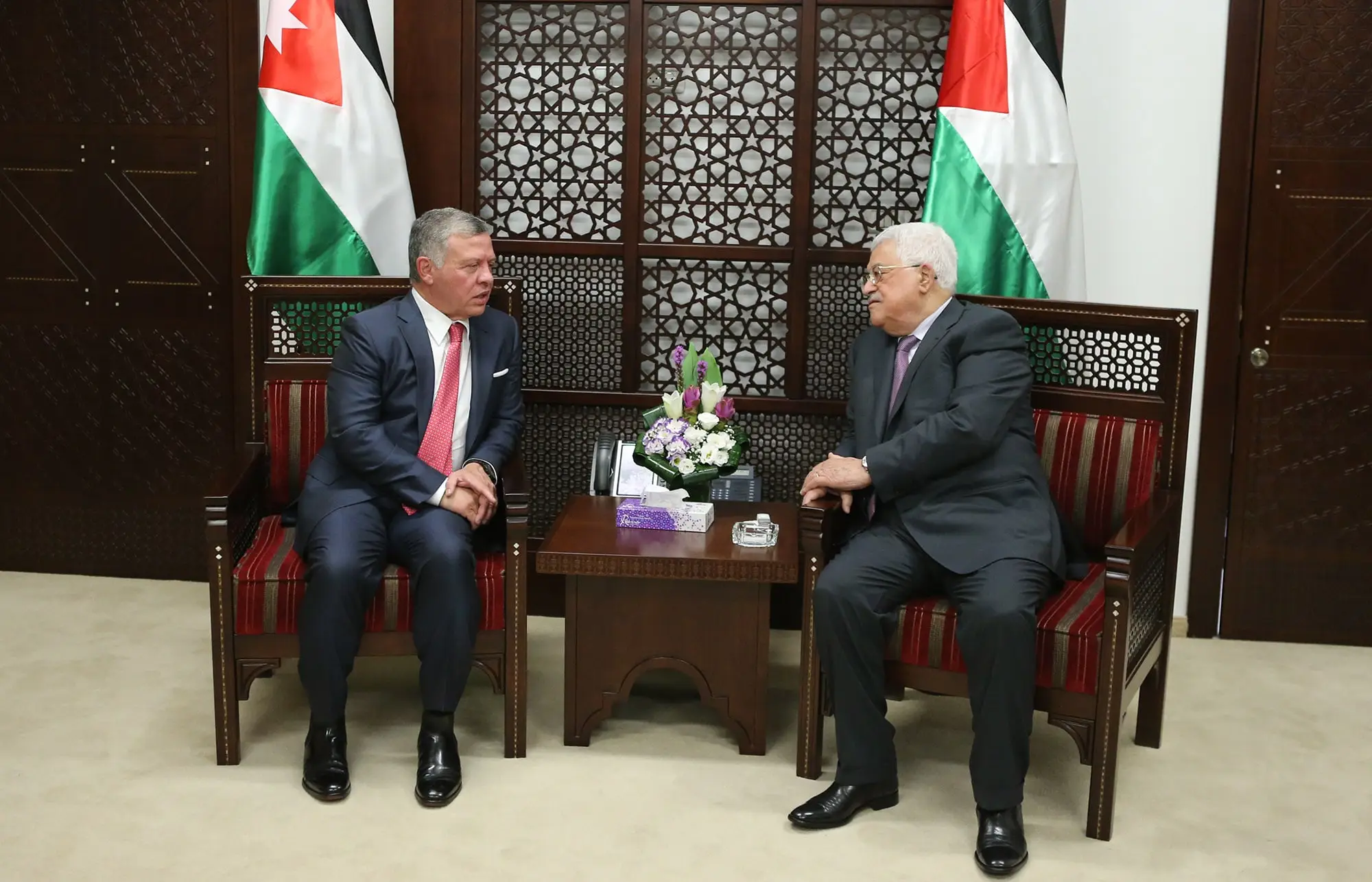 King holds talks with Palestinian president in Ramallah