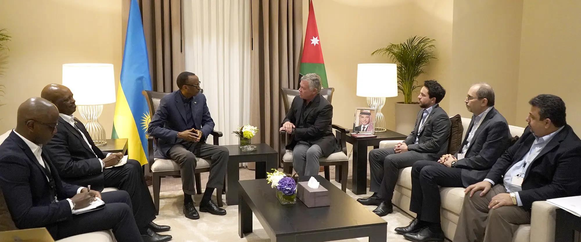 King meets president of Rwanda, deputy PM of Somalia on sidelines of Aqaba Meetings