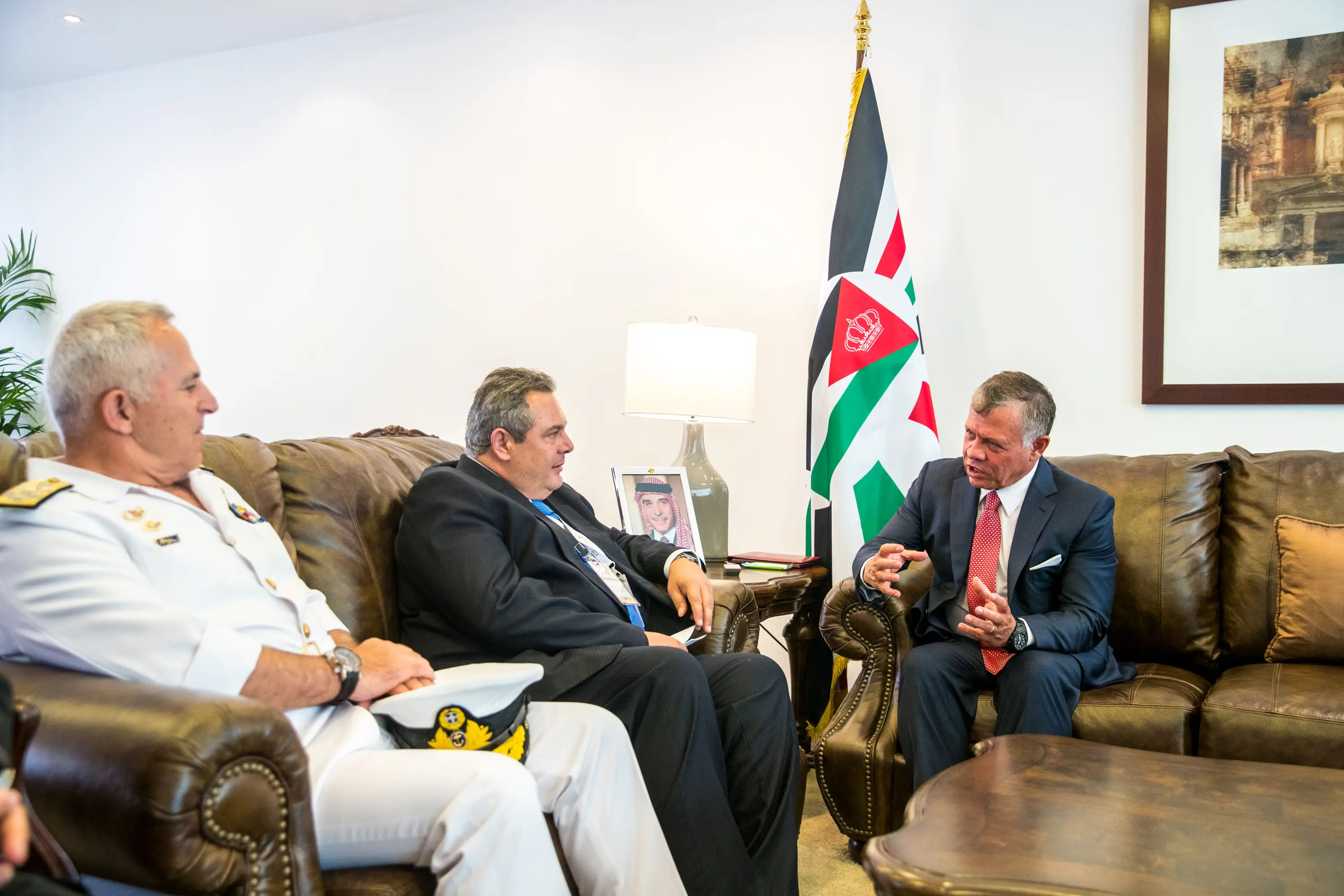 King meets defence ministers of Indonesia, Greece and heads of delegations at SOFEX
