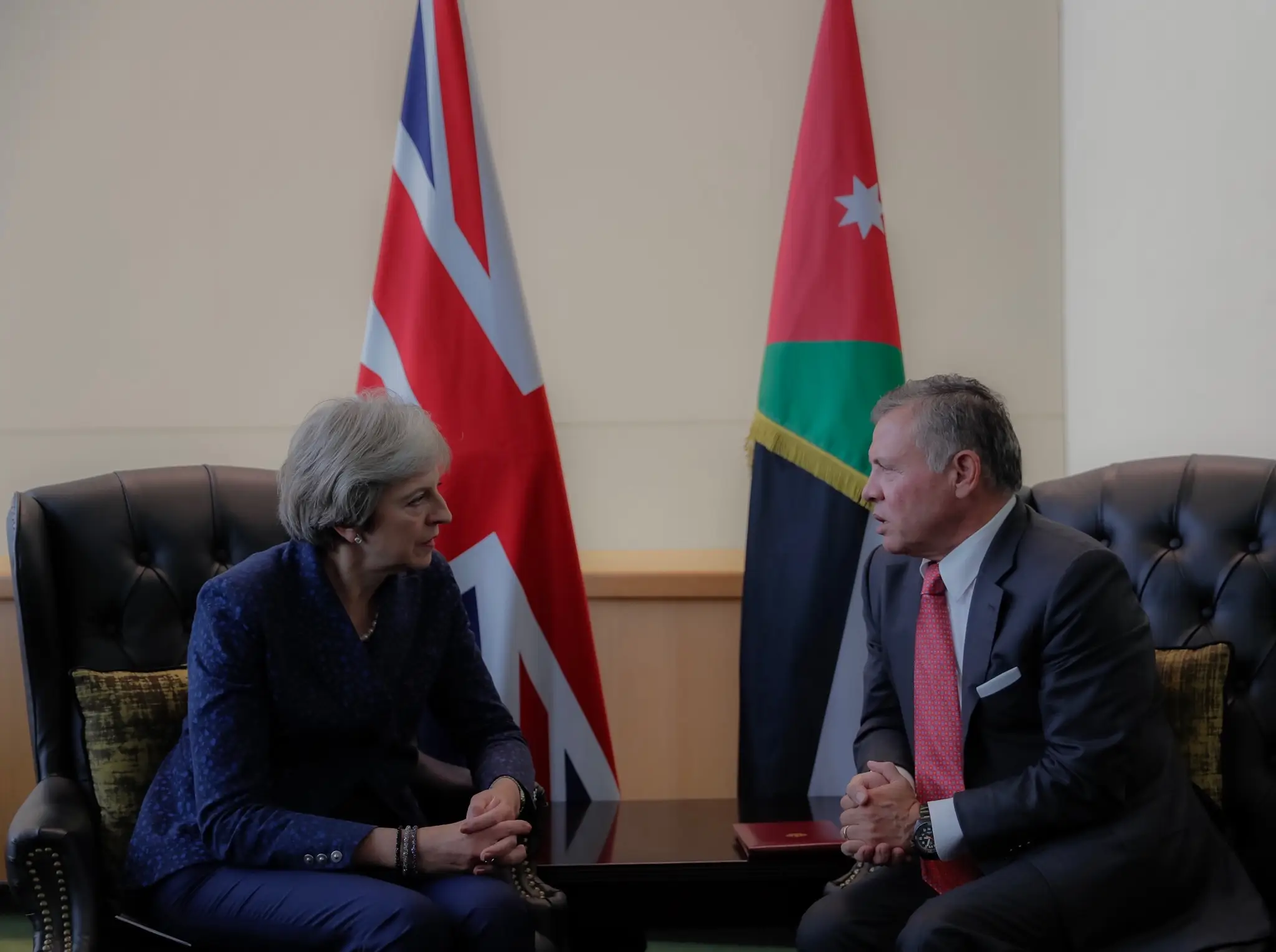 King meets British PM
