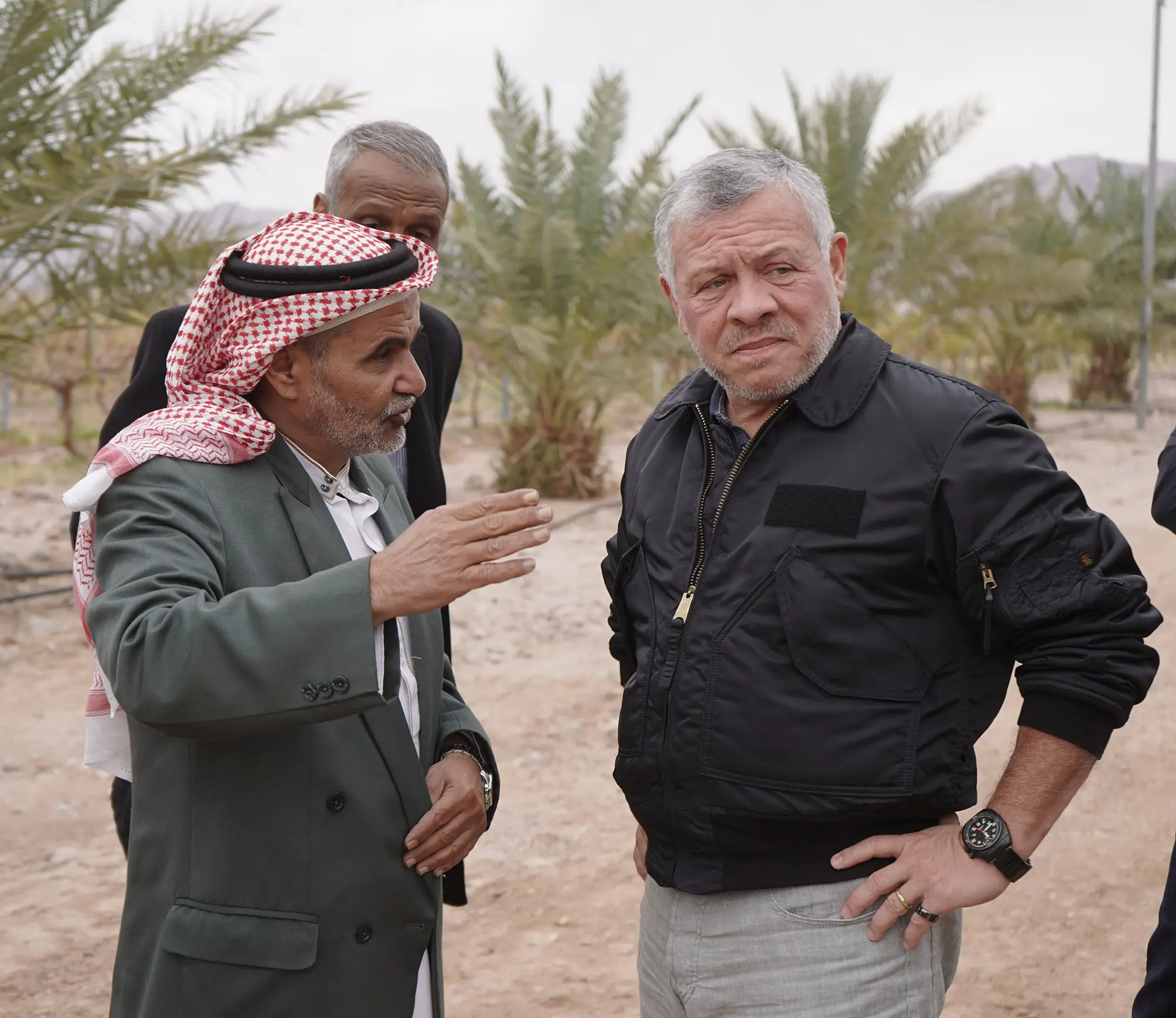 الملك يجتمع مع رئيس وأعضاء شركة تطوير وادي عربة وممثلين عن المجتمع المحلي في المنطقة