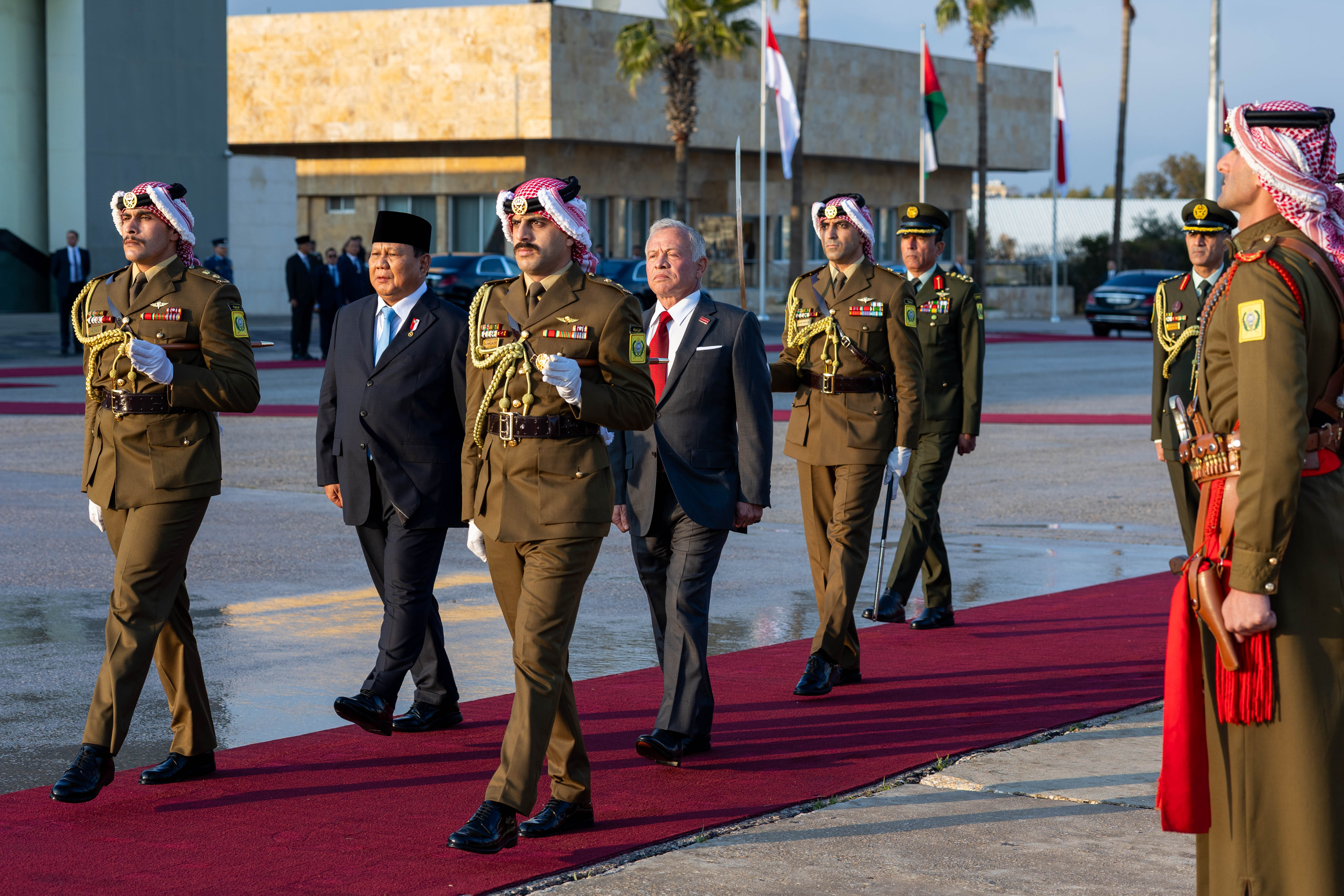 King receives Indonesian president 