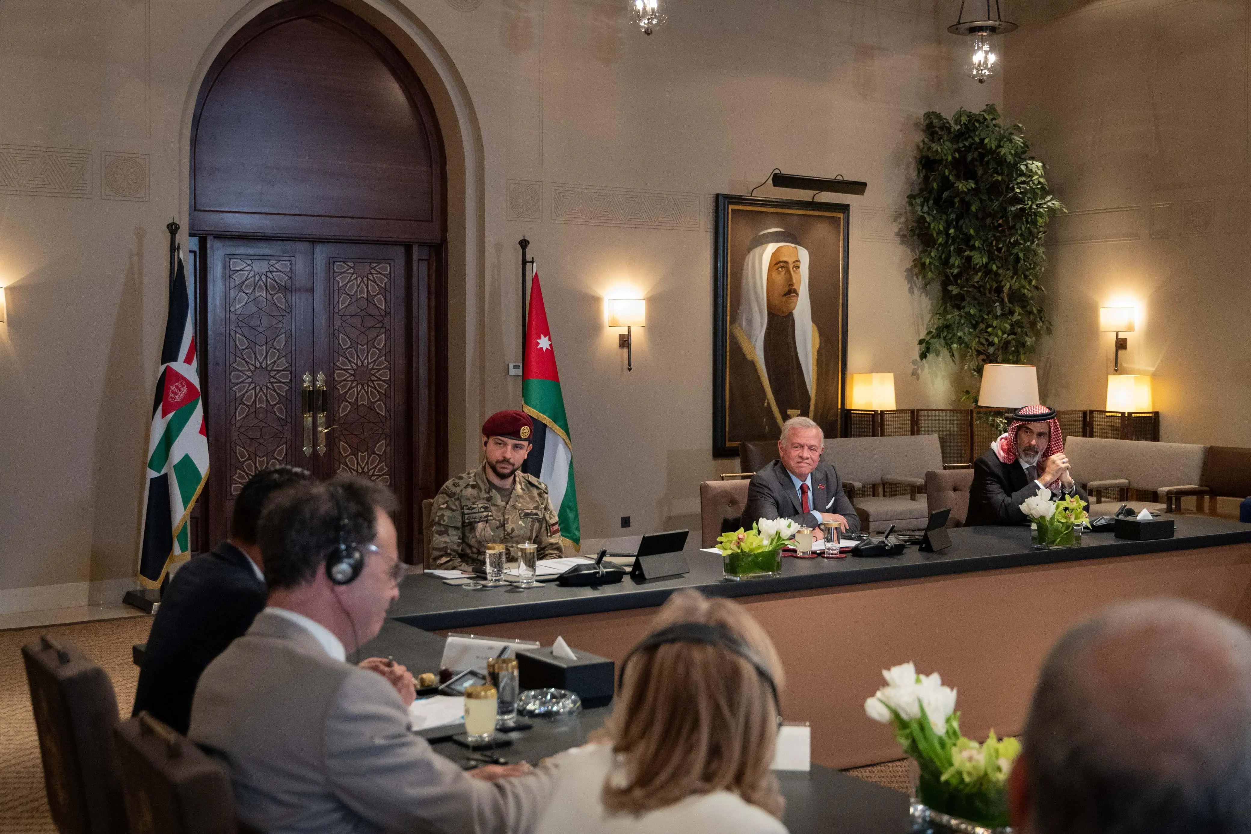 الملك يستقبل وفدا من مجلس الشيوخ الفرنسي