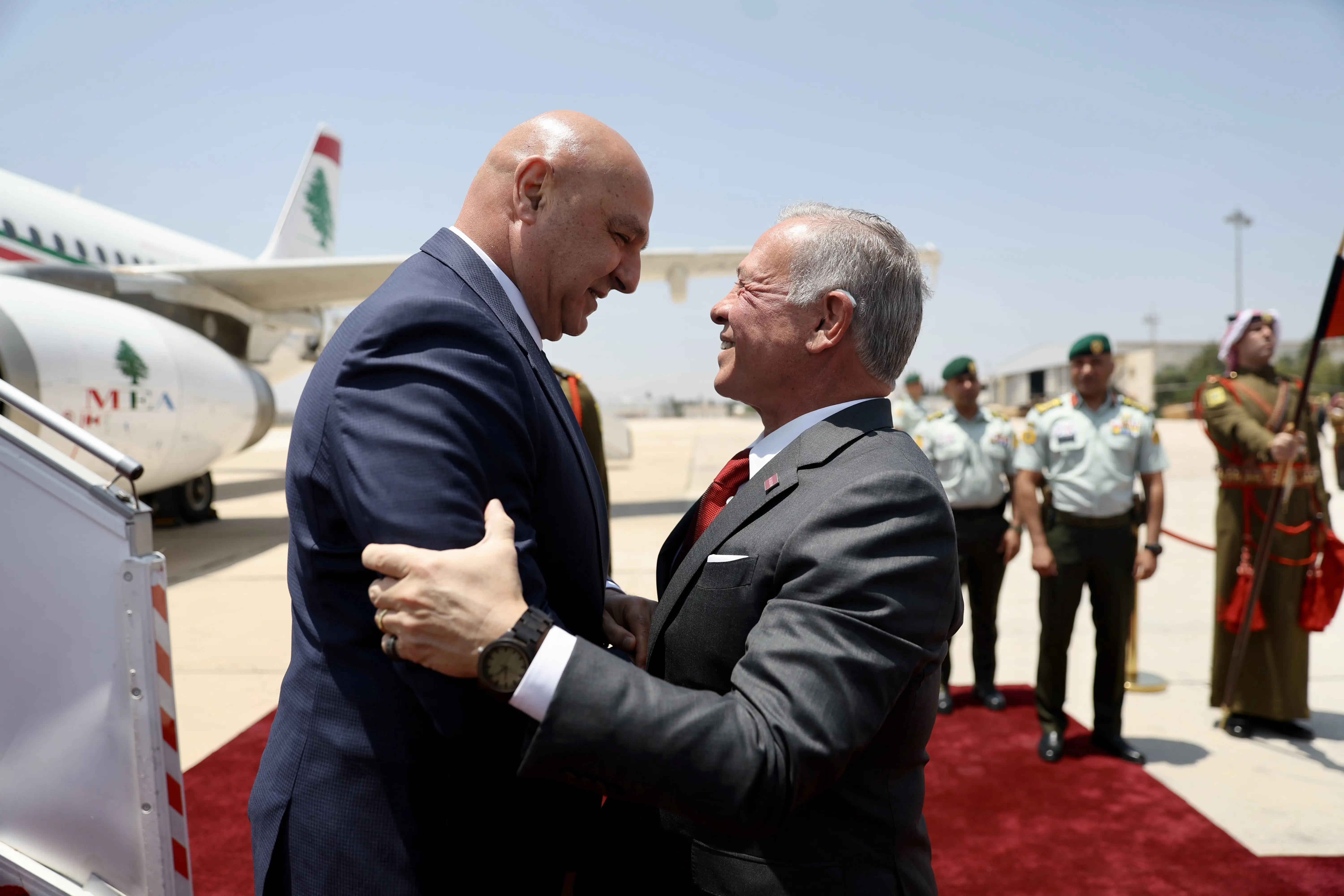 King receives Lebanon president