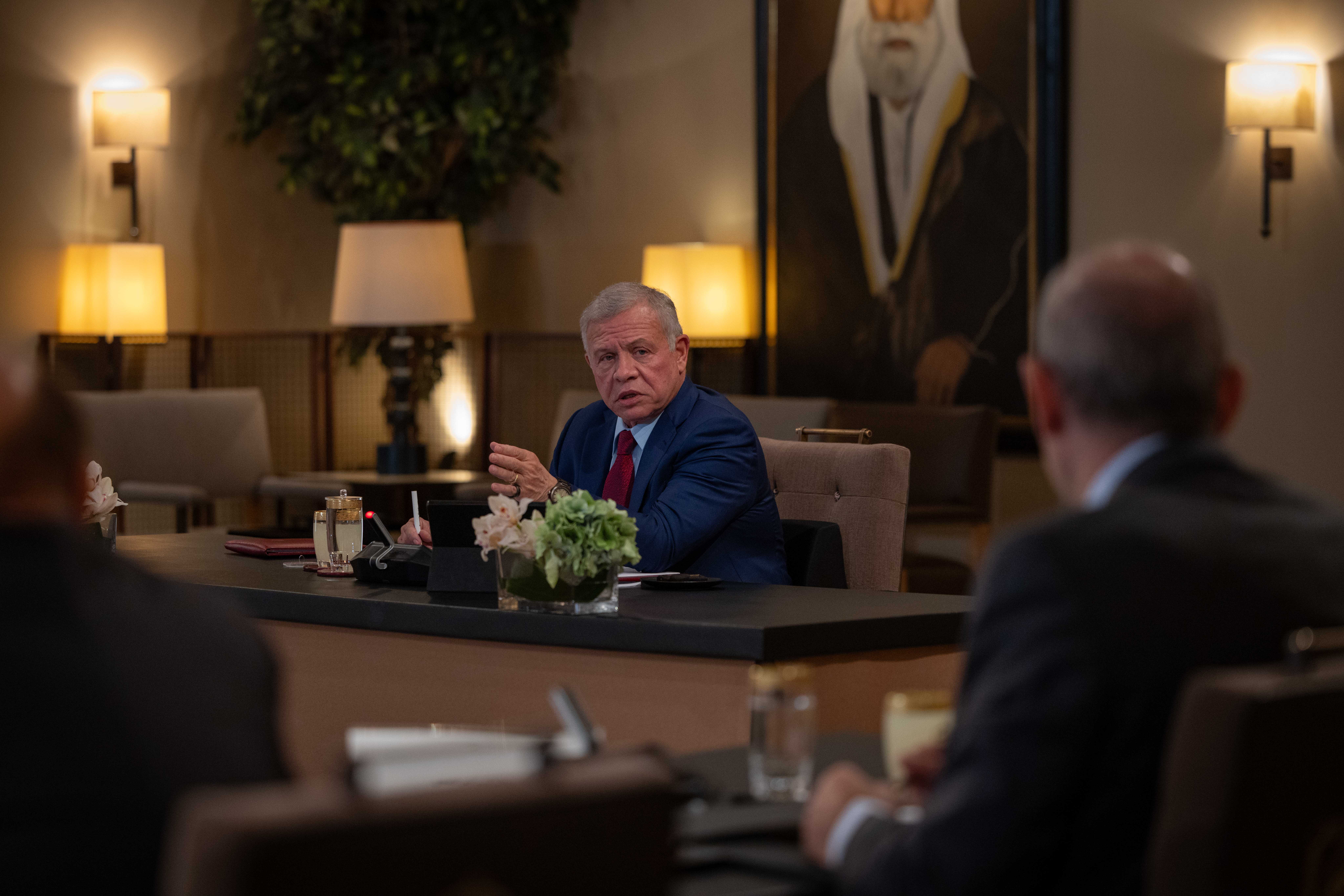 King meets political, media figures, says Jordan exerting diplomatic efforts to restore regional calm, stability