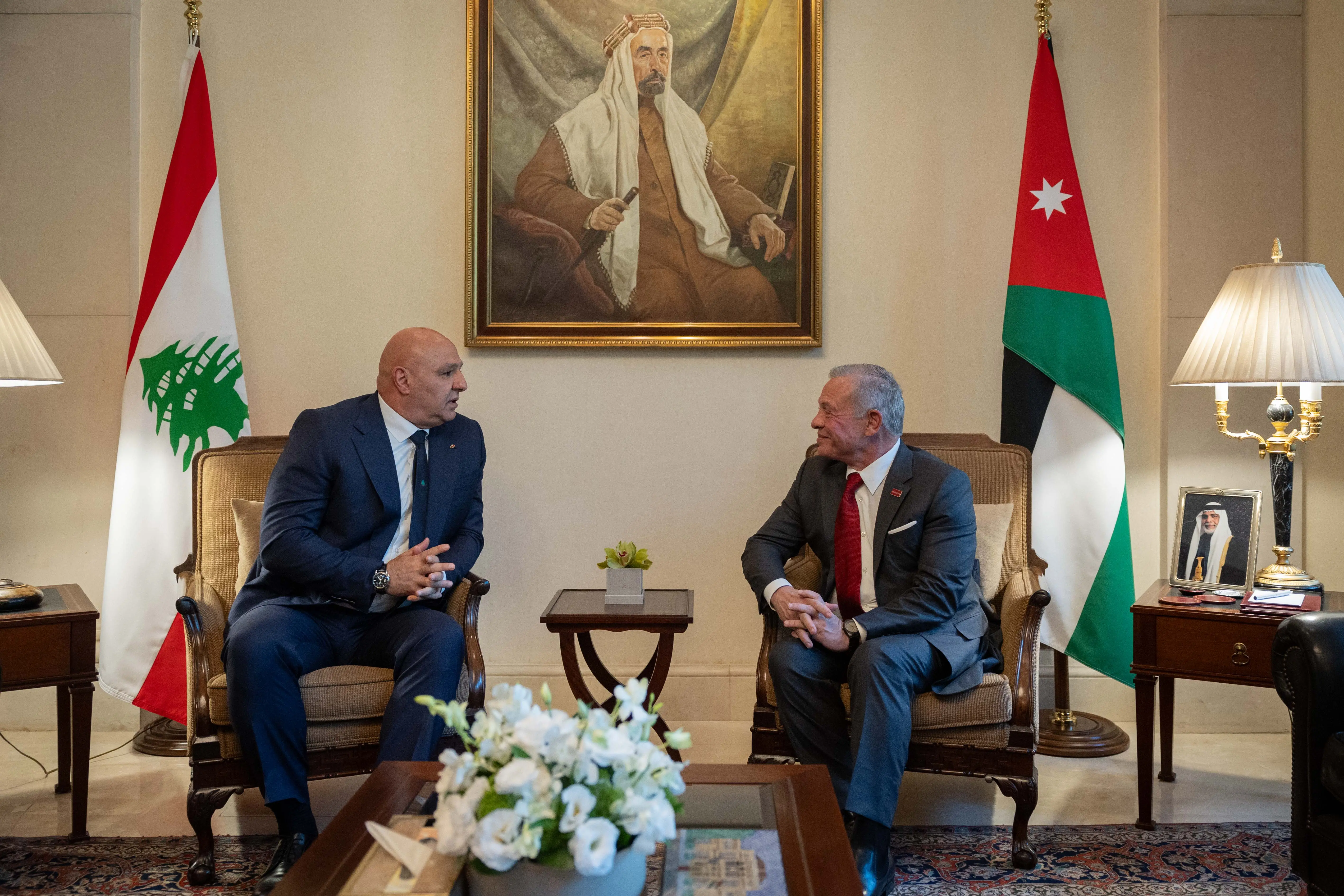 King, Lebanon president hold talks at Basman Palace