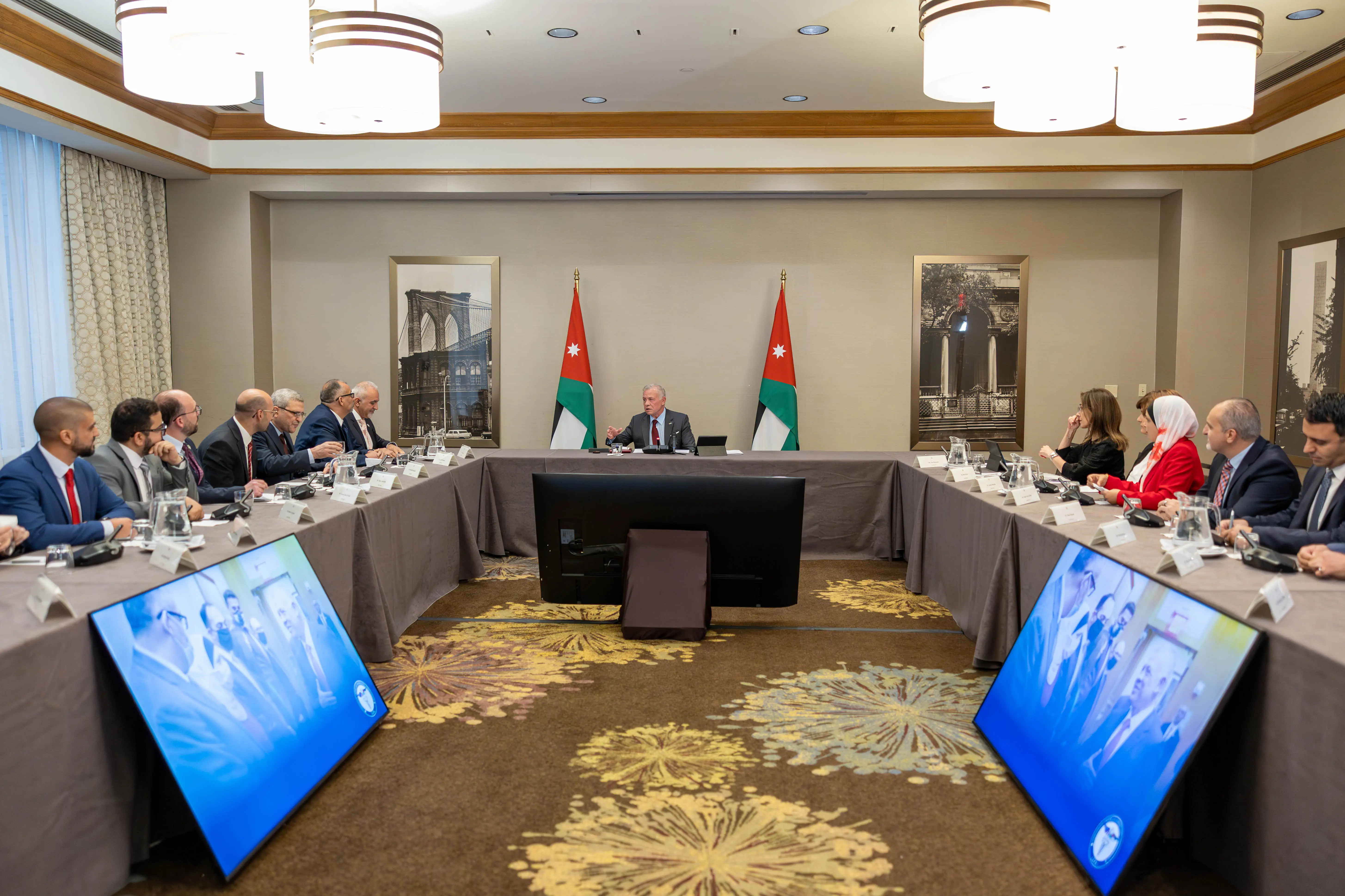 King meets with members of Jordanian American Physicians Association