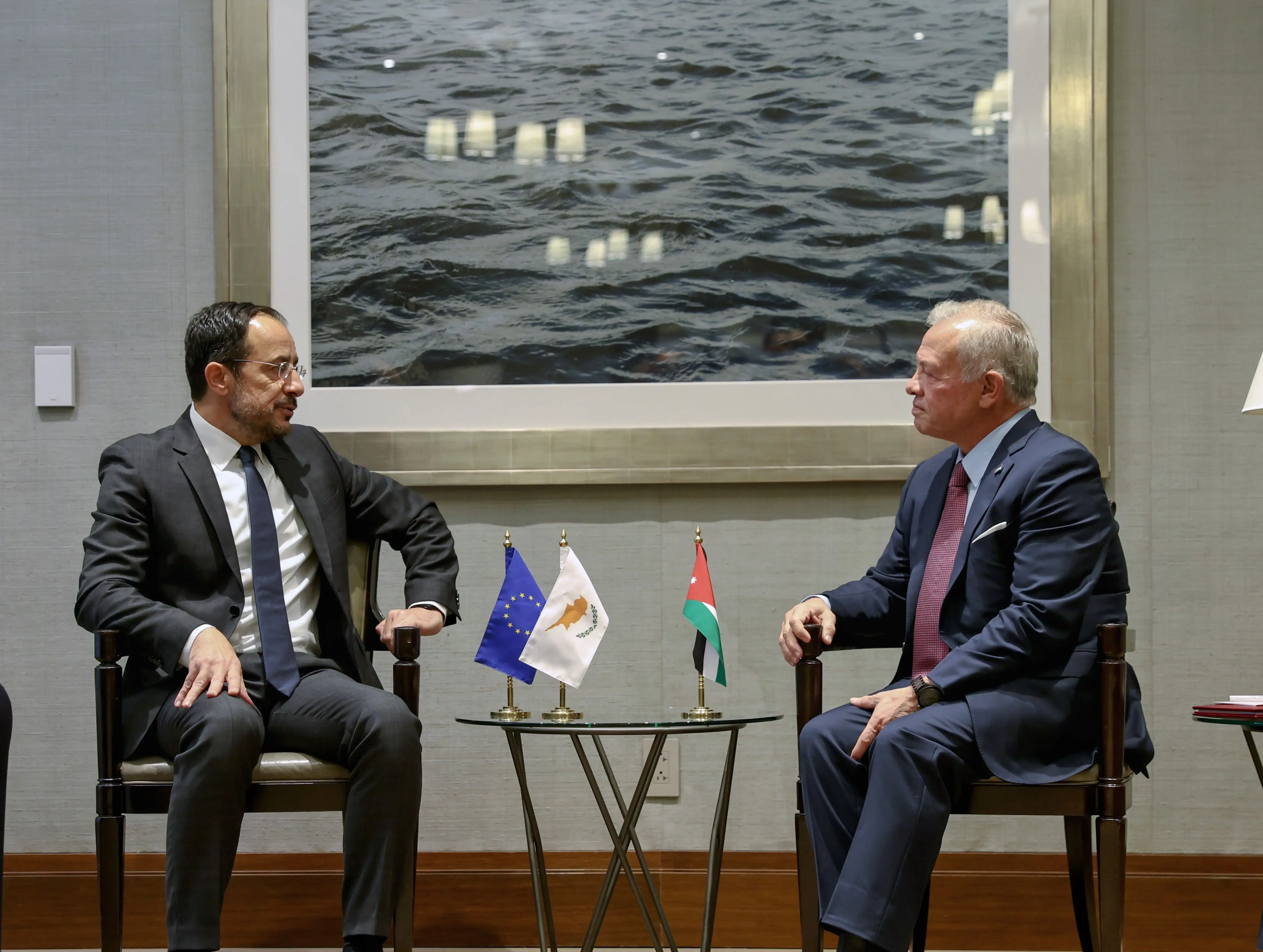 الملك يؤكد ضرورة بذل أقصى الجهود لوقف العملية الإسرائيلية في غزة