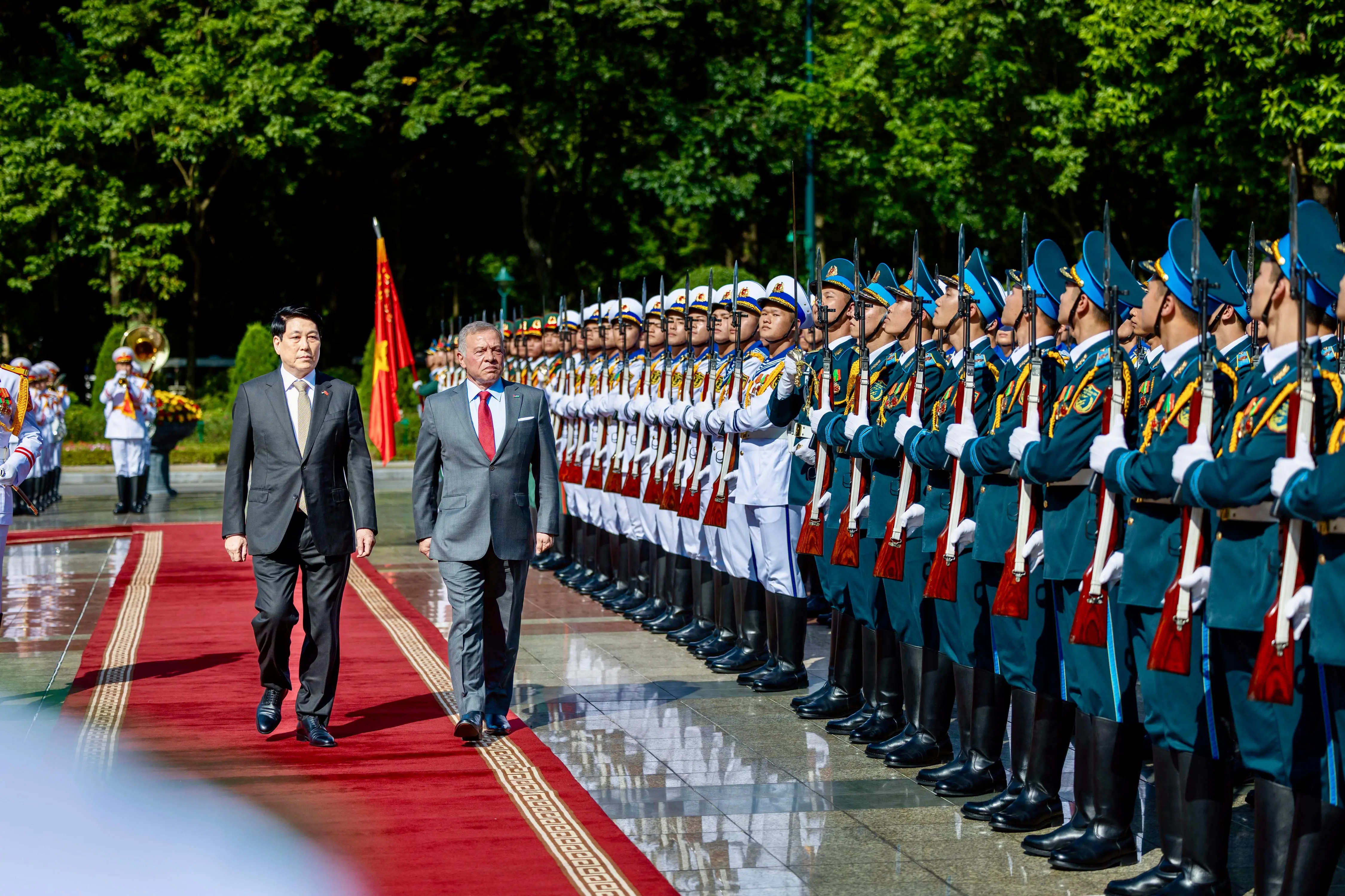 King, Vietnam president hold talks in Hanoi