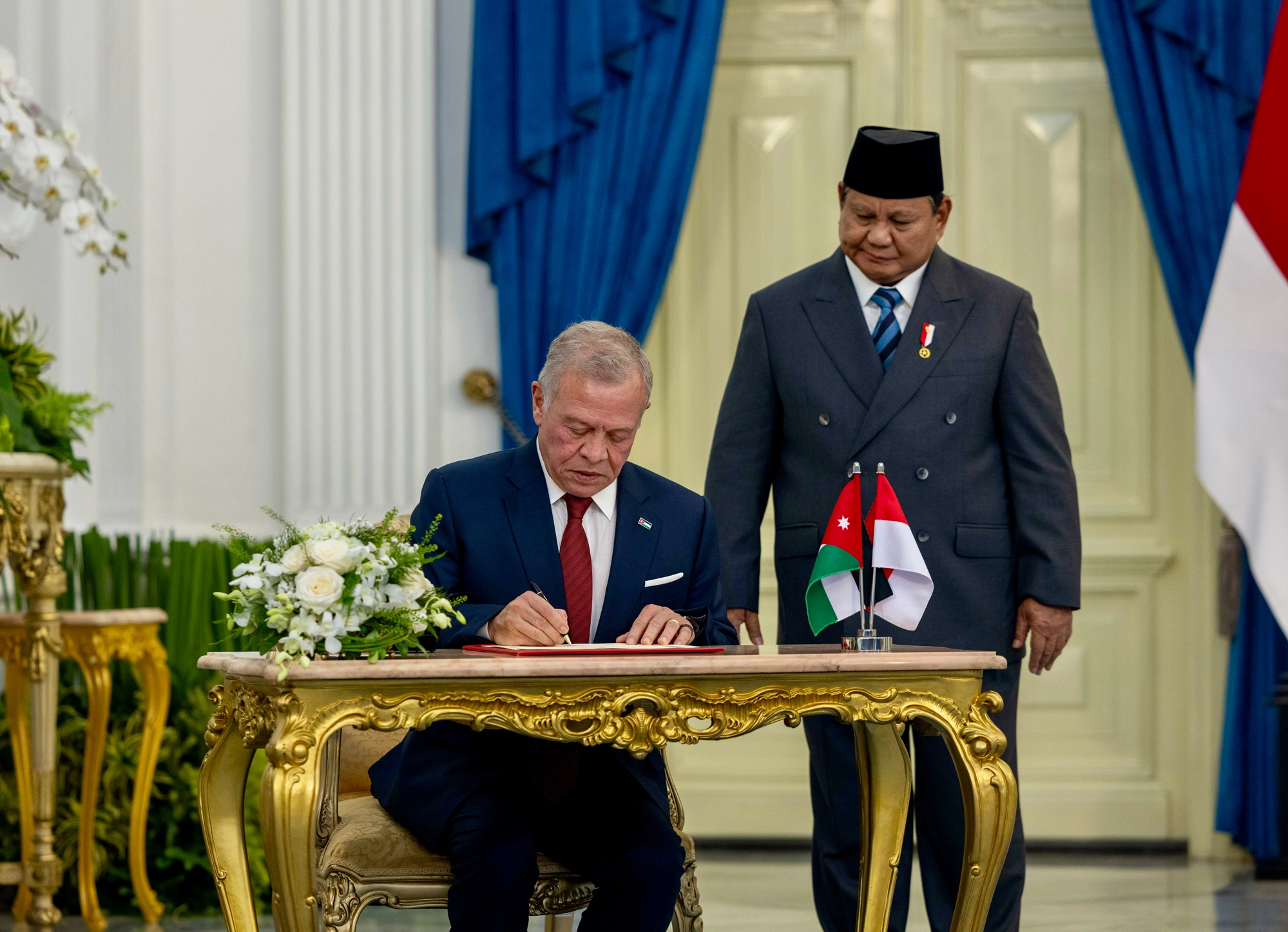 الملك والرئيس الإندونيسي يعقدان مباحثات في جاكرتا