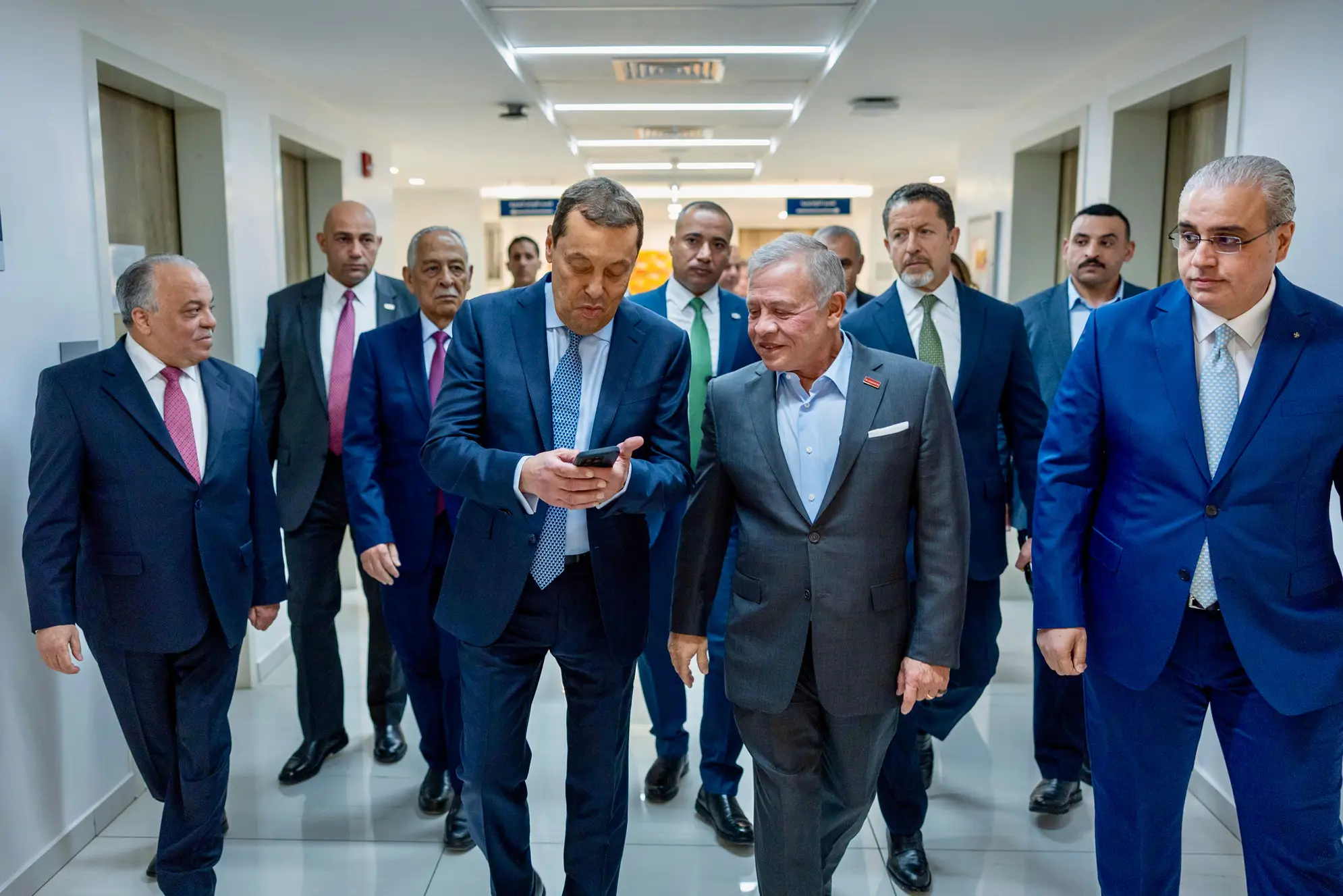 الملك يوجه الحكومة لتوسعة مركز سميح دروزة للأورام في مستشفيات البشير 