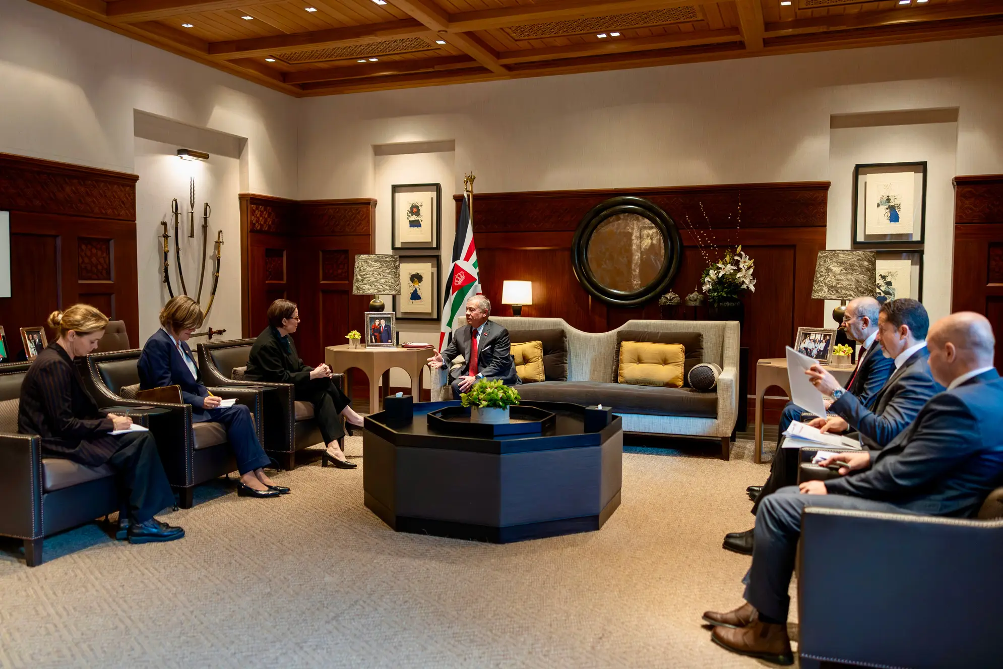 King receives Sweden FM