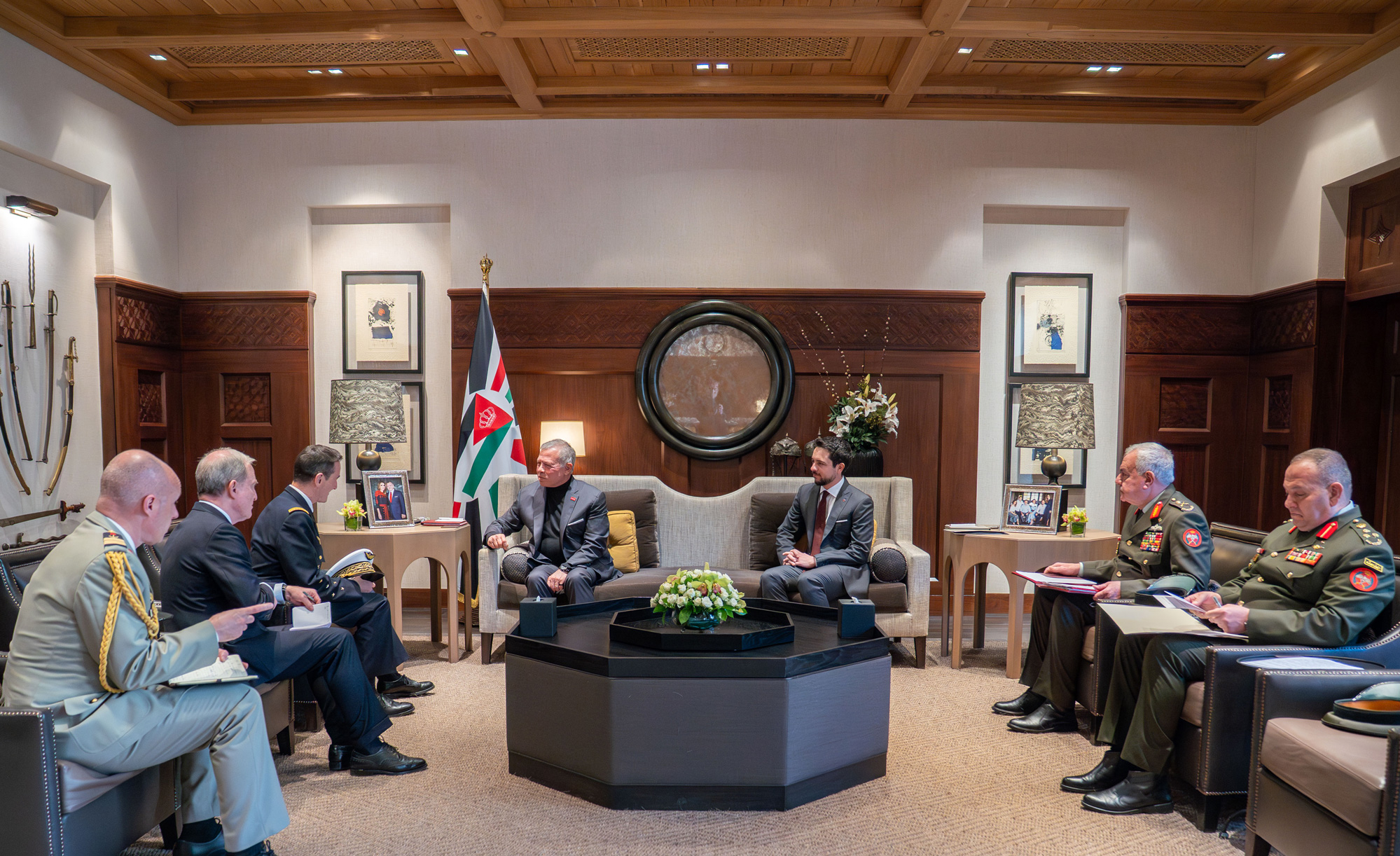 King meets with France chief of defence staff