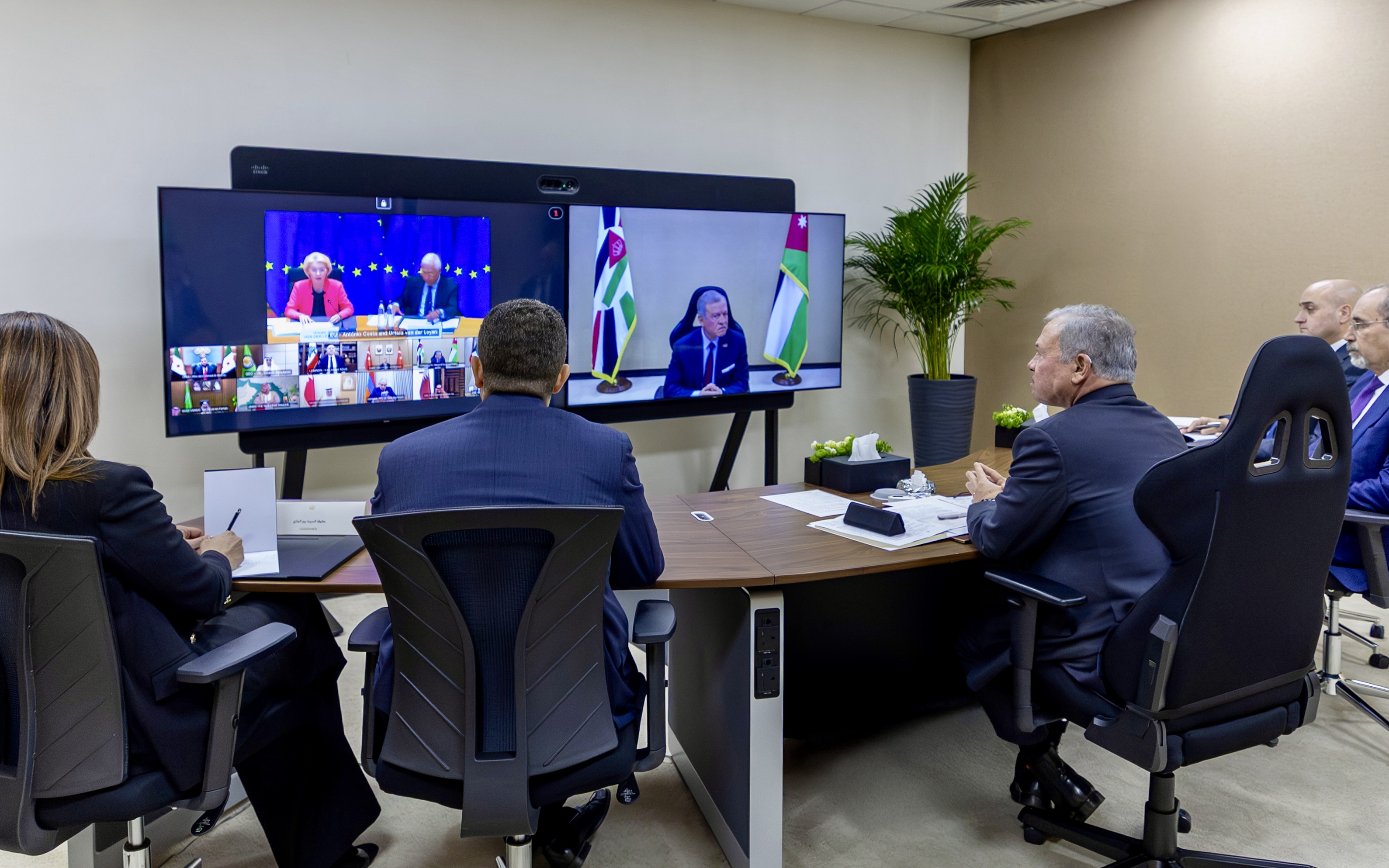 الملك يشارك في اجتماع دولي لبحث التصعيد في الشرق الأوسط