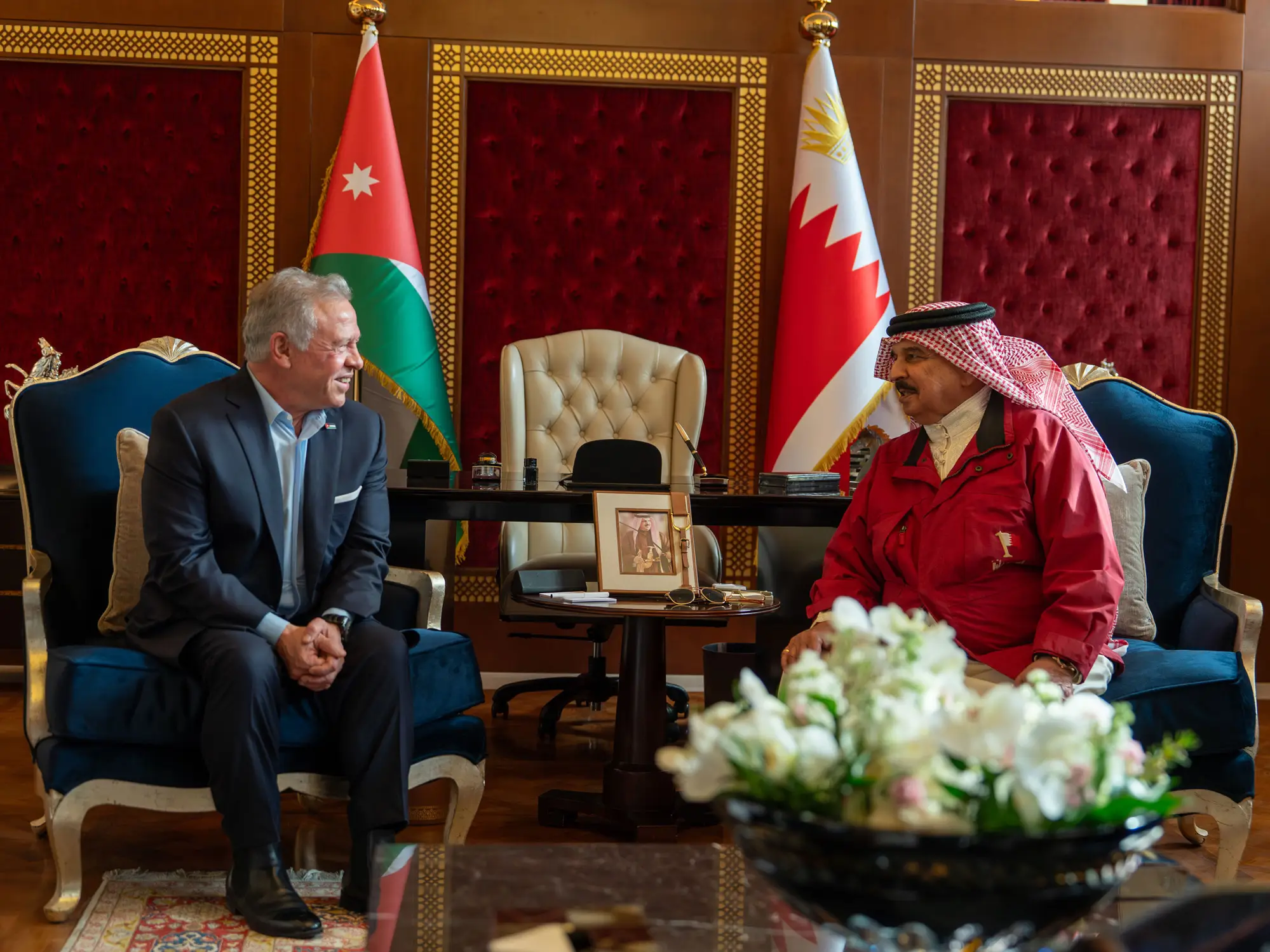 King meets with Bahrain monarch, discusses regional developments