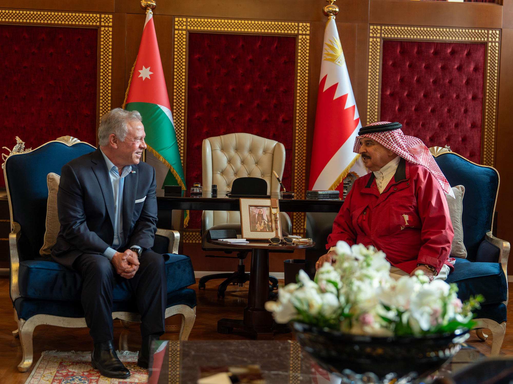 King meets with Bahrain monarch, discusses regional developments