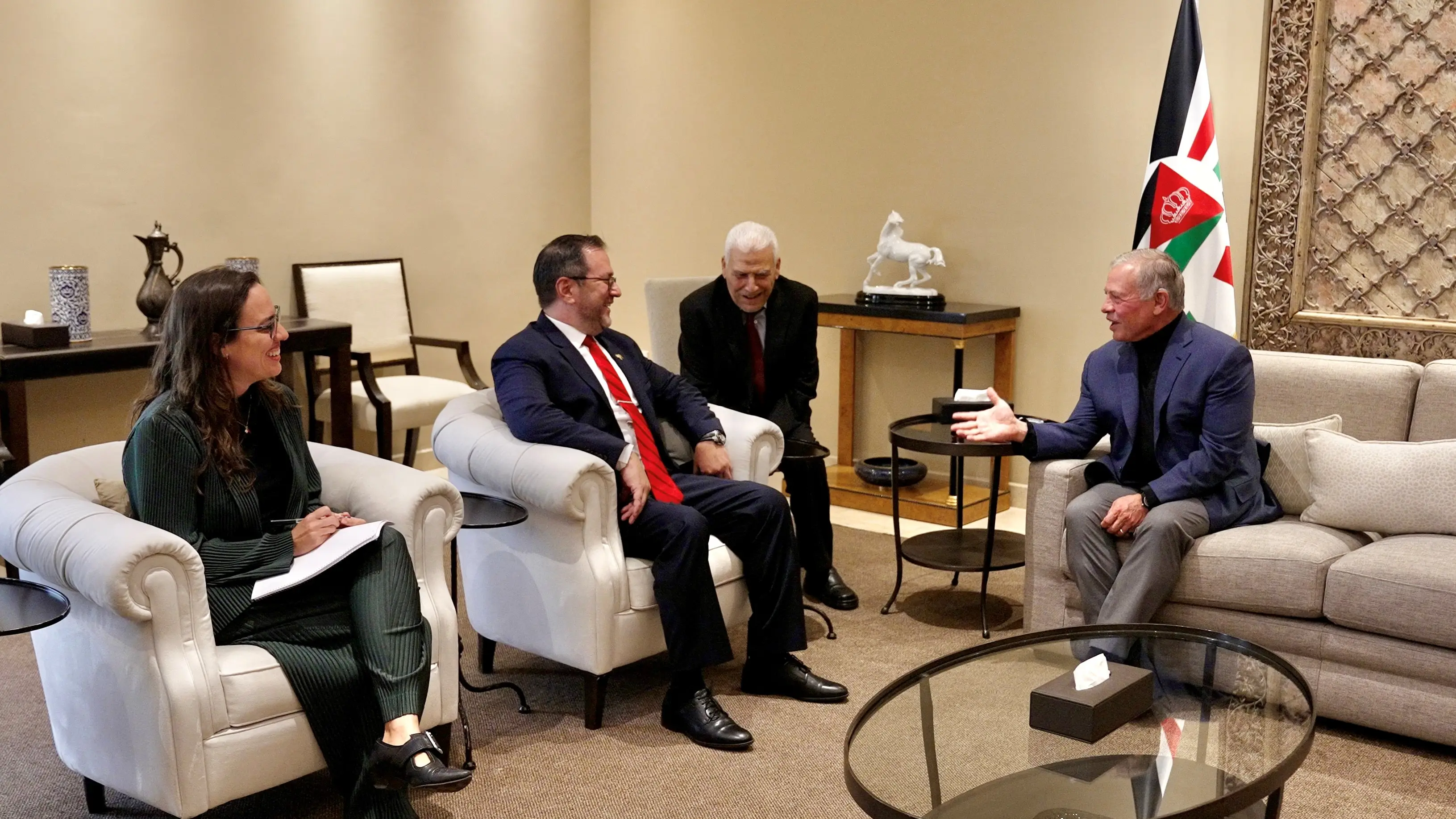 King receives Venezuela FM