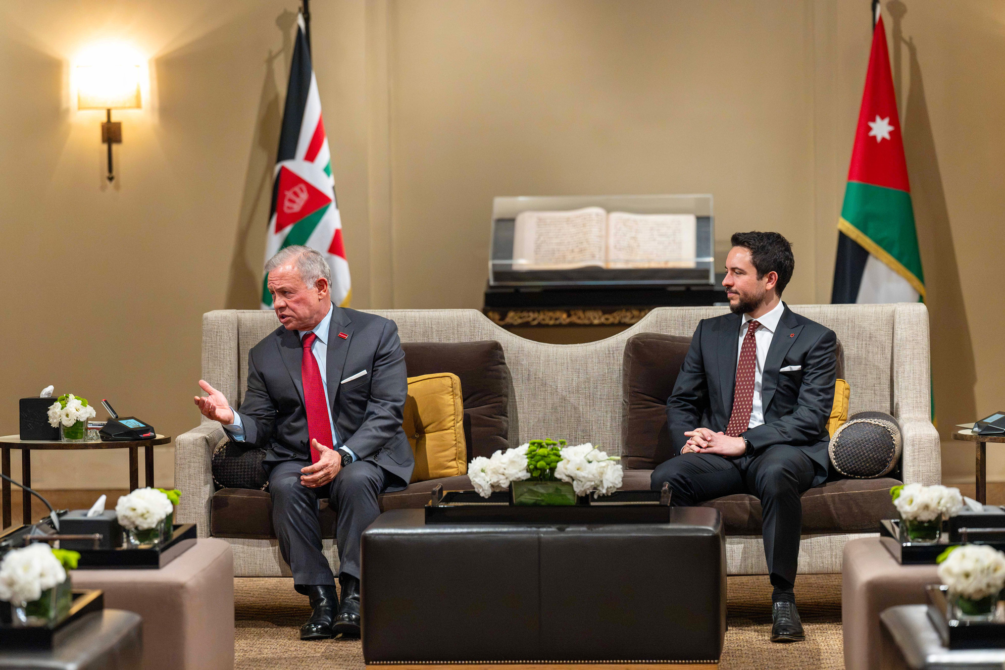 King calls for unified Arab-Muslim stance, joint effort to halt Israel&rsquo;s unprecedented violations in Jerusalem