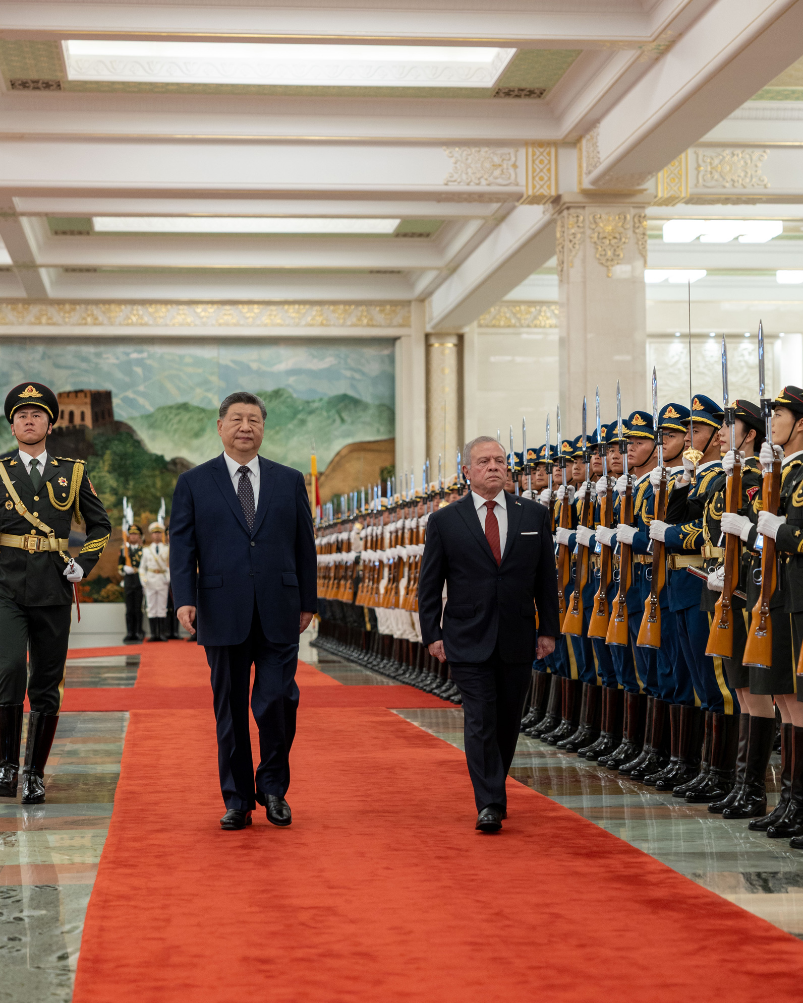 King holds talks with China president