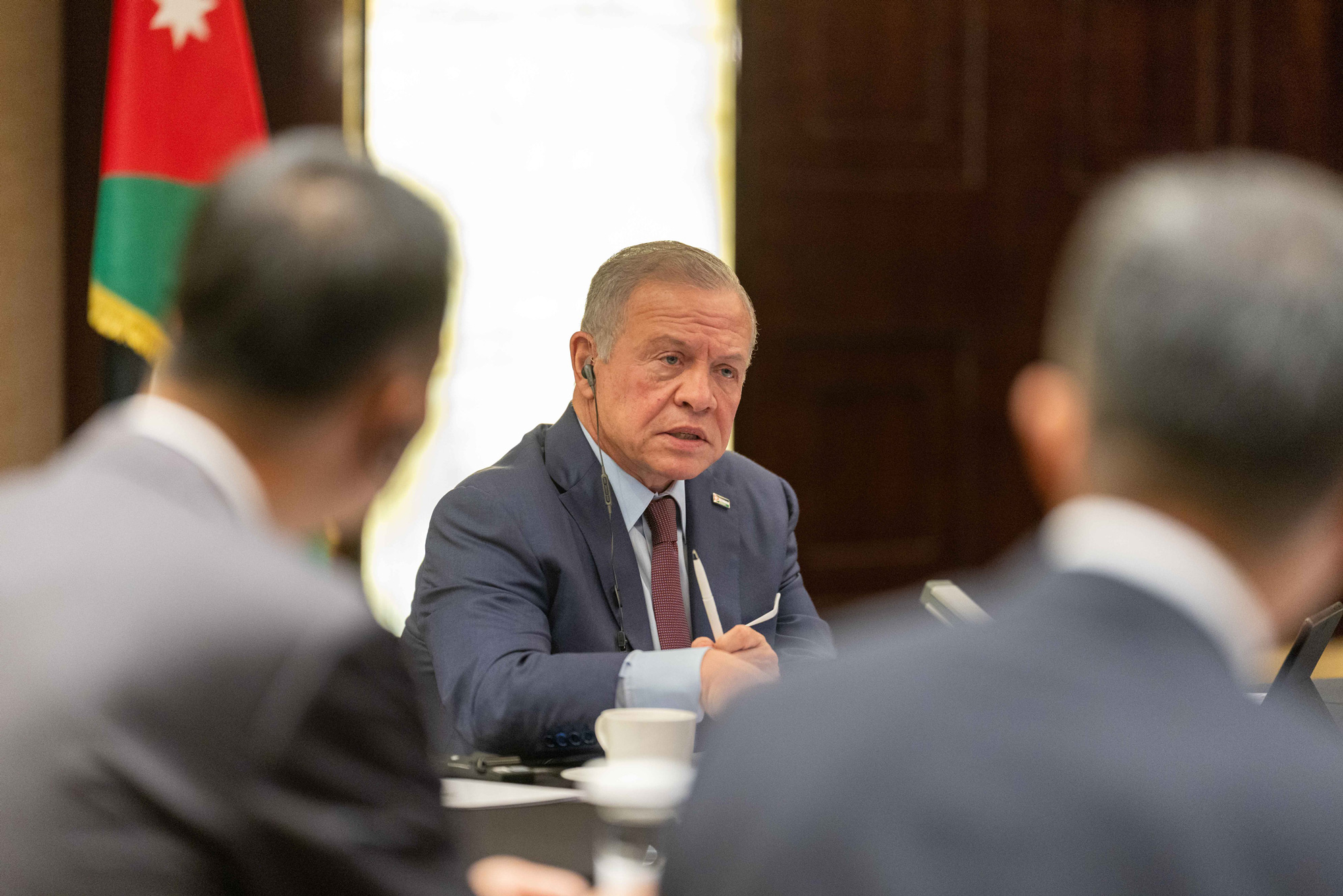 King holds meeting with leading Chinese companies in Beijing