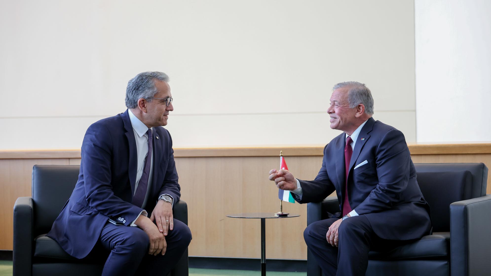 King meets with UNESCO director-general